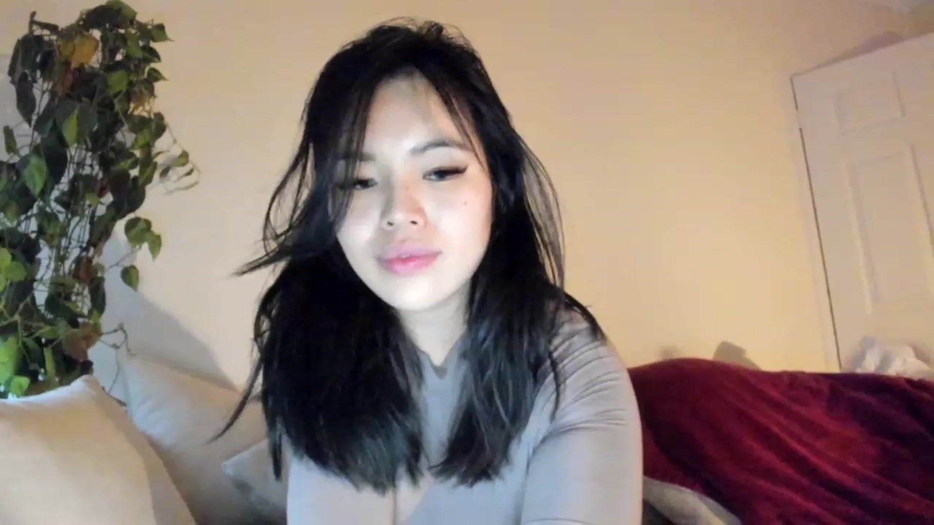 Gallery image thumbnail from DumplingHyuga's myfreecams stream on, 04/06/2023, 16:47 image 16 of 20