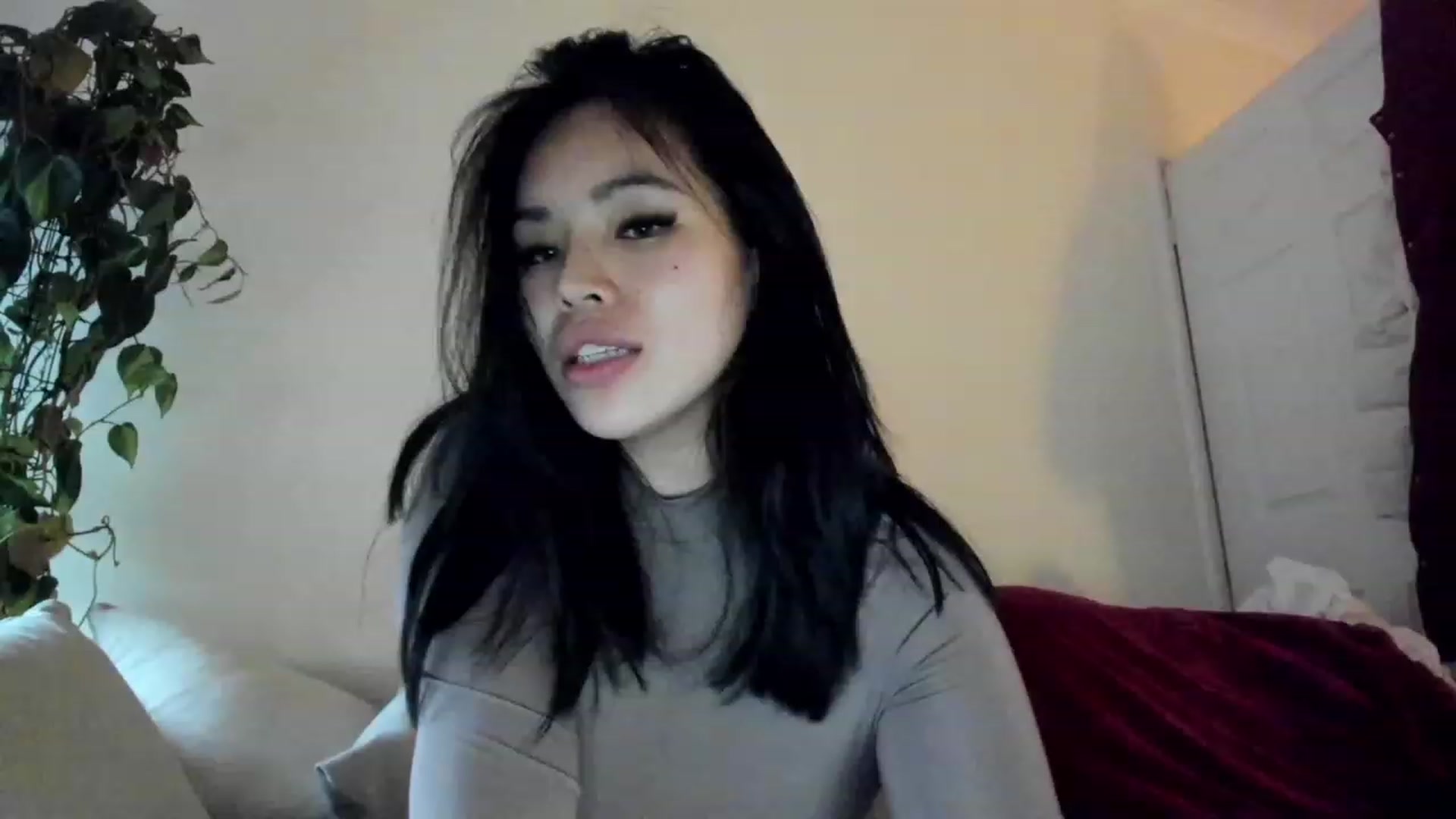 Gallery image thumbnail from DumplingHyuga's myfreecams stream on, 04/06/2023, 16:47 image 11 of 20