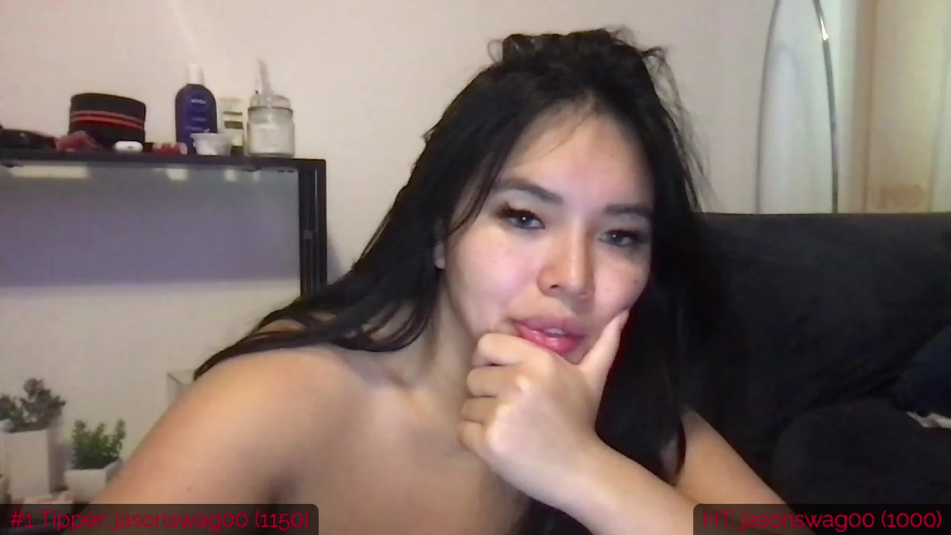 Gallery image thumbnail from DumplingHyuga's myfreecams stream on, 04/24/2023, 16:15 image 15 of 20