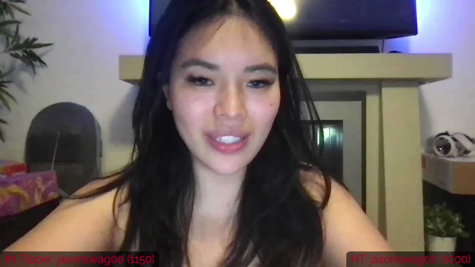 Gallery image thumbnail from DumplingHyuga's myfreecams stream on, 04/24/2023, 16:15 image 18 of 20