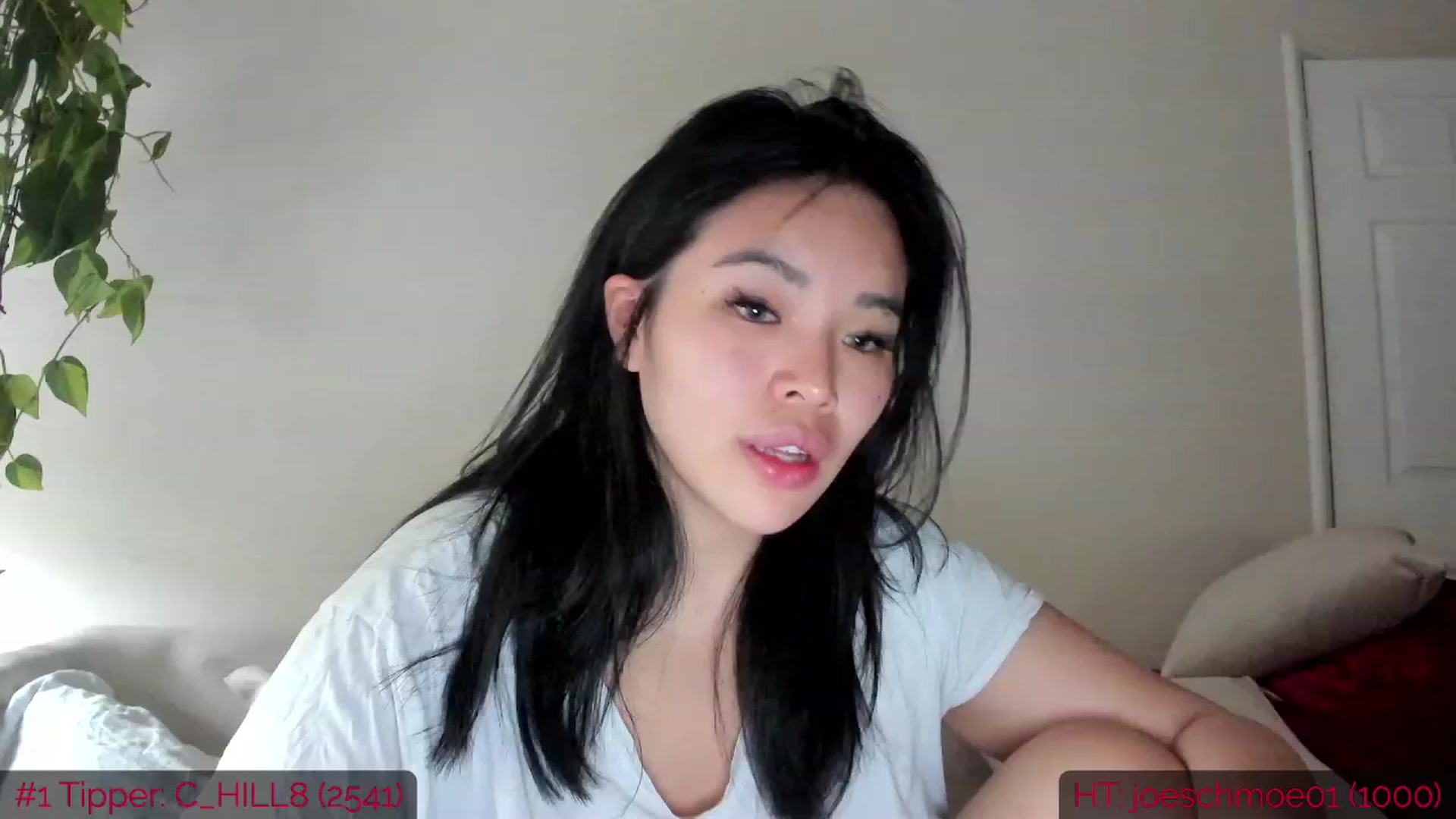 Gallery image thumbnail from DumplingHyuga's myfreecams stream on, 04/26/2023, 15:32 image 12 of 20
