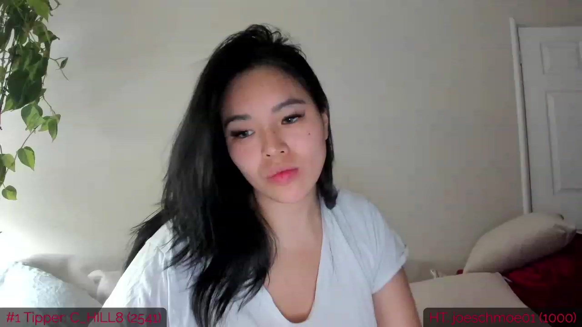 Gallery image thumbnail from DumplingHyuga's myfreecams stream on, 04/26/2023, 15:32 image 9 of 20