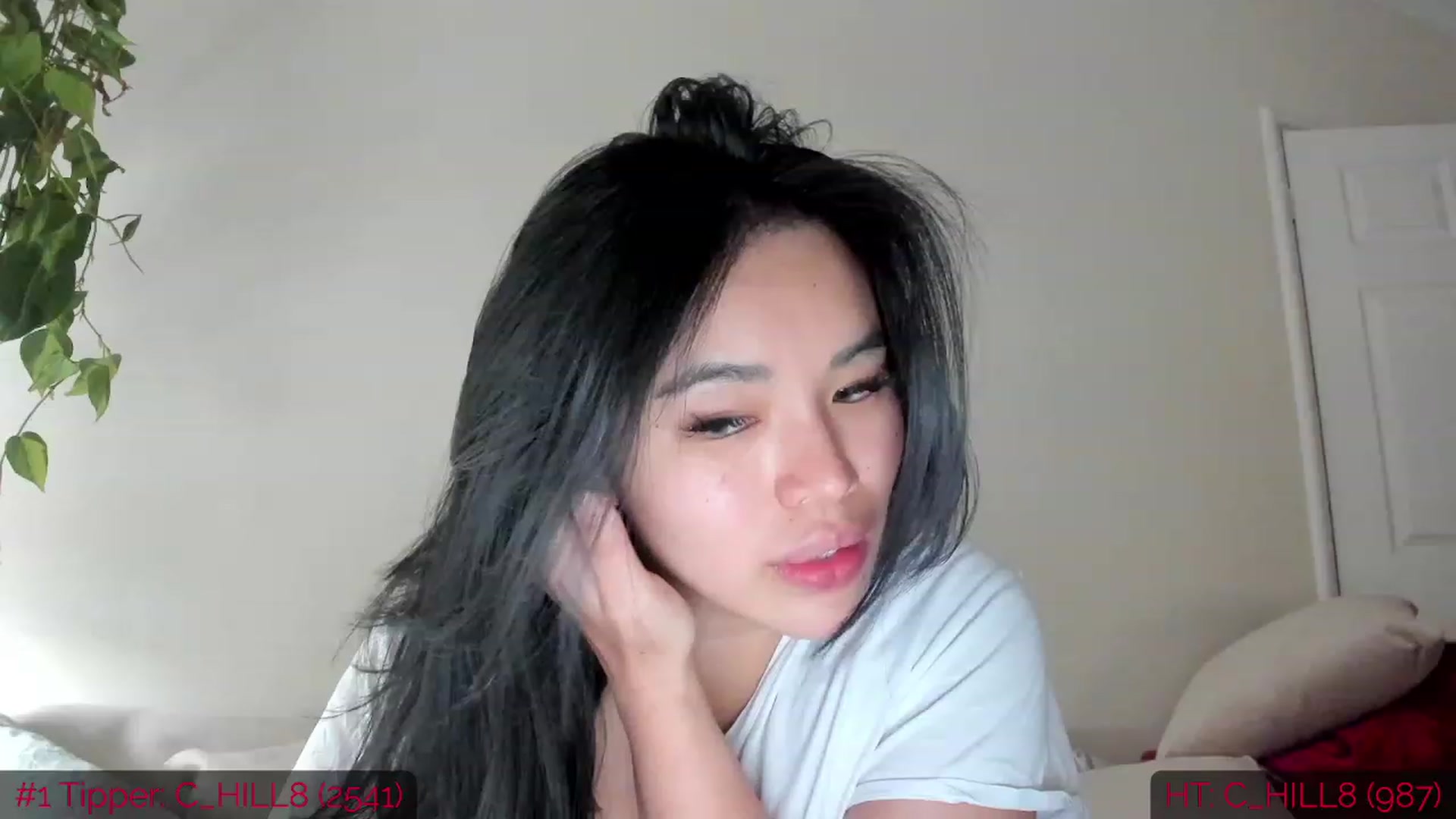 Gallery image thumbnail from DumplingHyuga's myfreecams stream on, 04/26/2023, 15:32 image 4 of 20