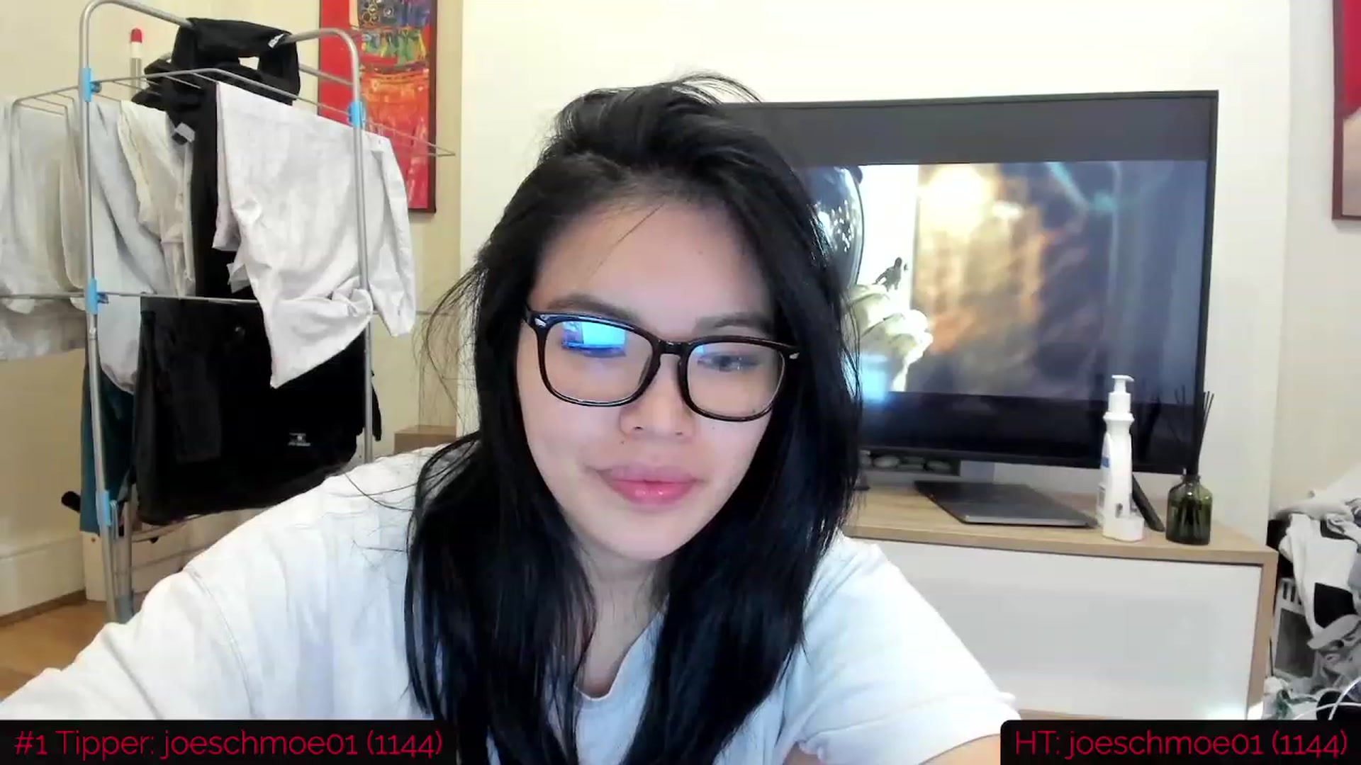 Gallery image thumbnail from DumplingHyuga's myfreecams stream on, 04/29/2023, 16:39 image 14 of 20