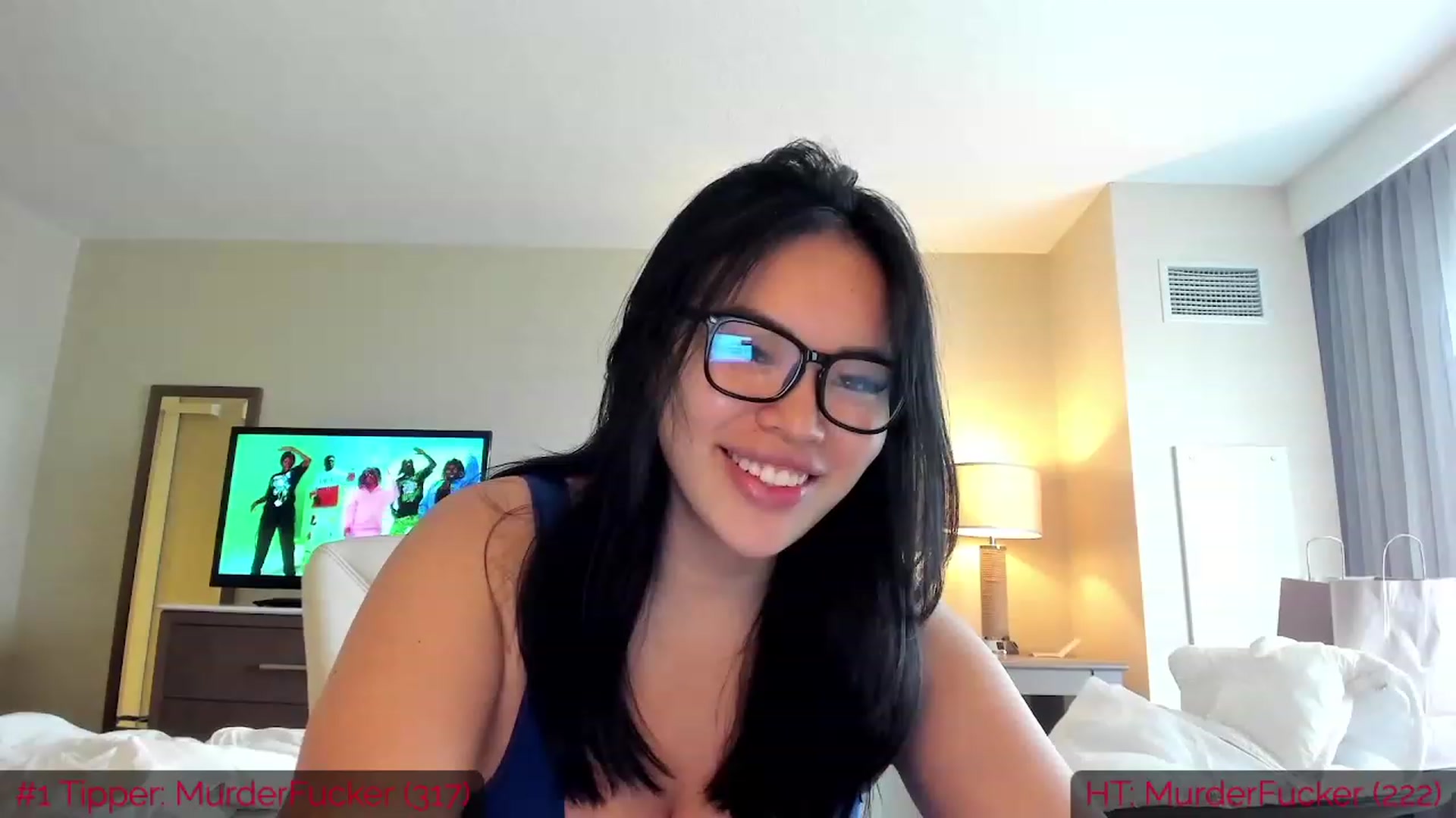 Gallery image thumbnail from DumplingHyuga's myfreecams stream on, 05/03/2023, 15:20 image 15 of 20
