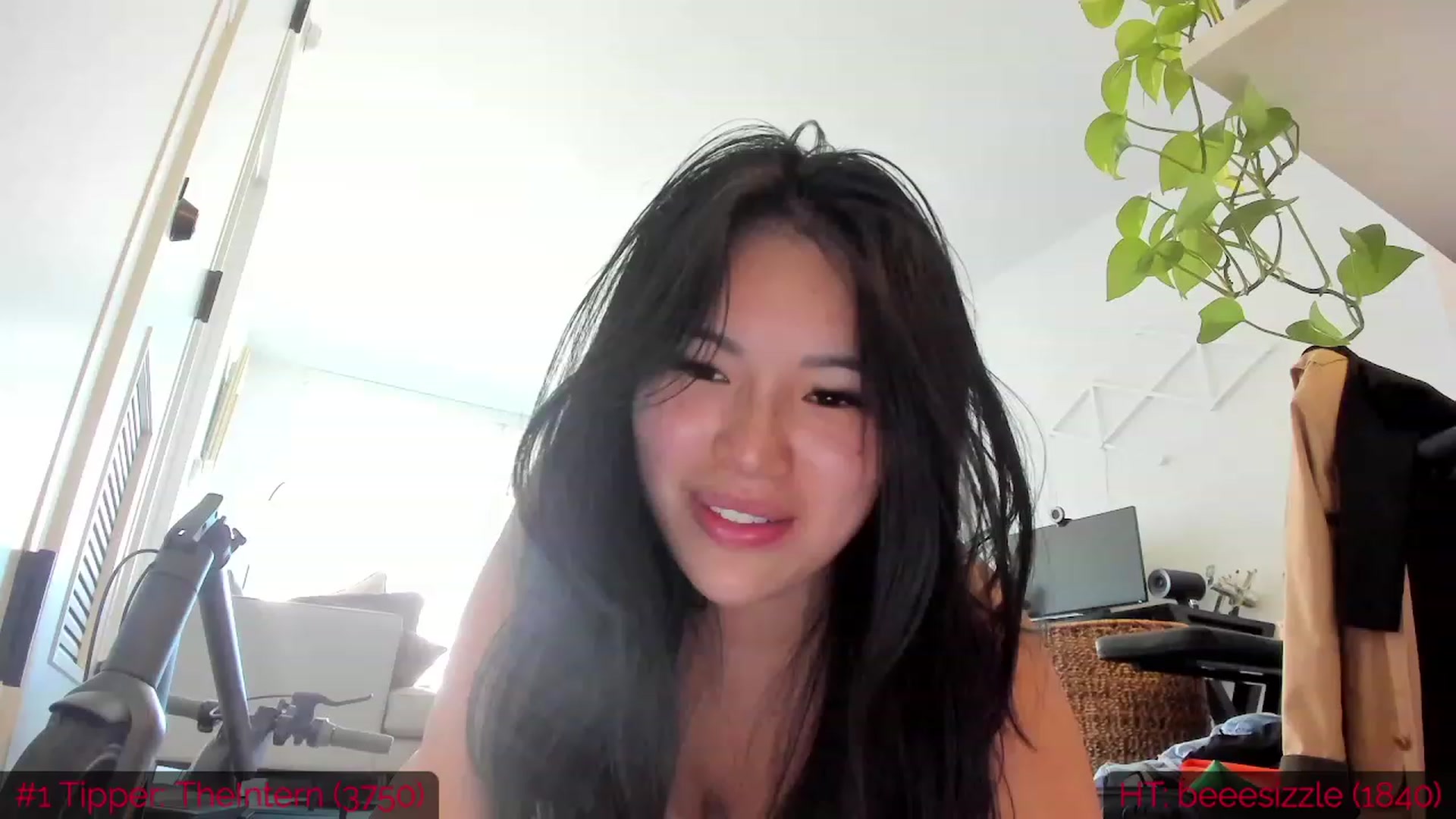 Gallery image thumbnail from DumplingHyuga's myfreecams stream on, 05/26/2023, 19:59 image 4 of 20