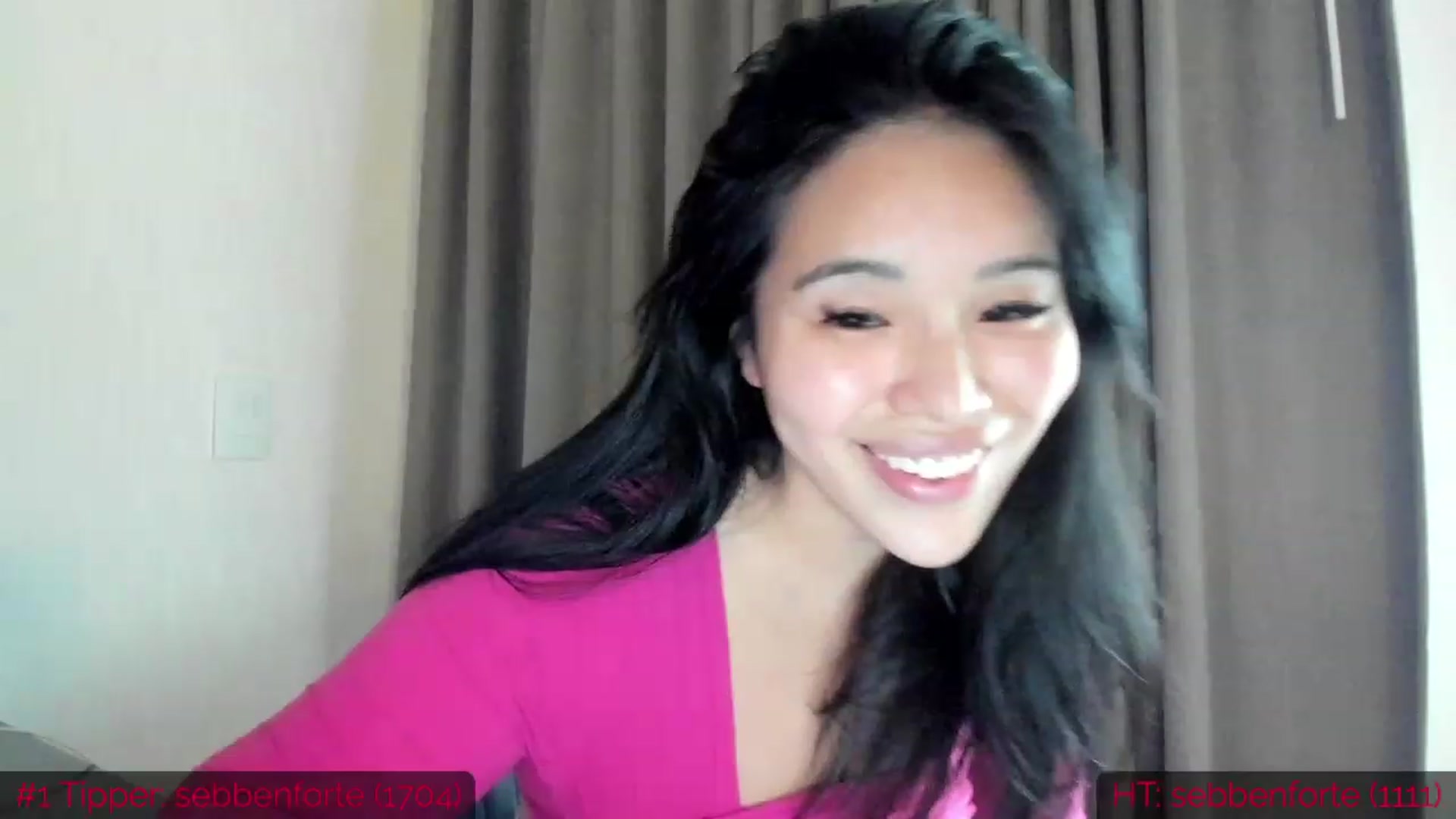 Gallery image thumbnail from DumplingHyuga's myfreecams stream on, 06/08/2023, 24:06 image 15 of 20