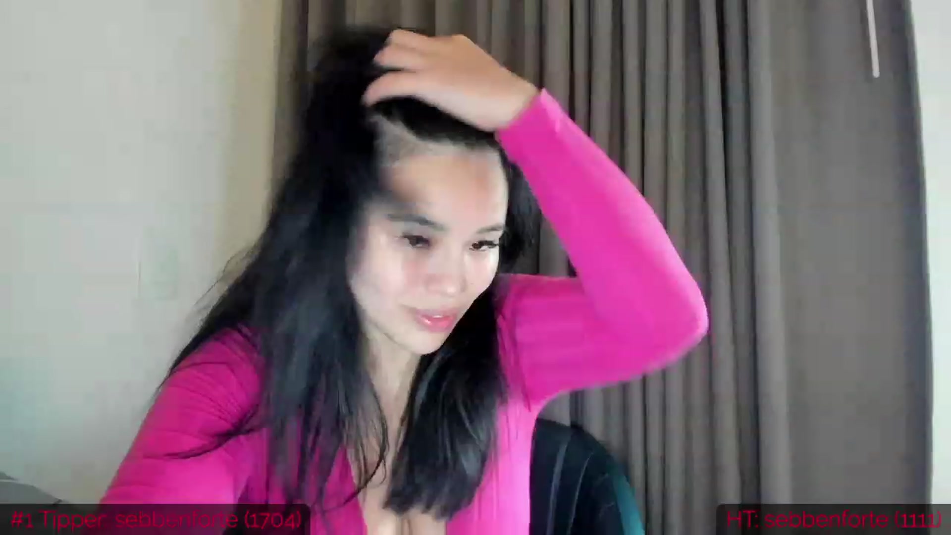Gallery image thumbnail from DumplingHyuga's myfreecams stream on, 06/08/2023, 24:37 image 16 of 20
