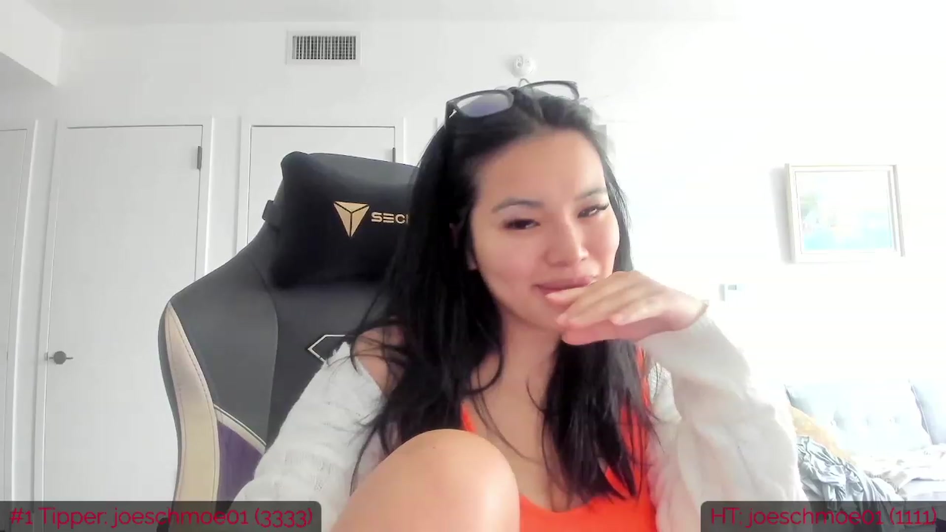 Gallery image thumbnail from DumplingHyuga's myfreecams stream on, 06/22/2023, 17:31 image 17 of 20