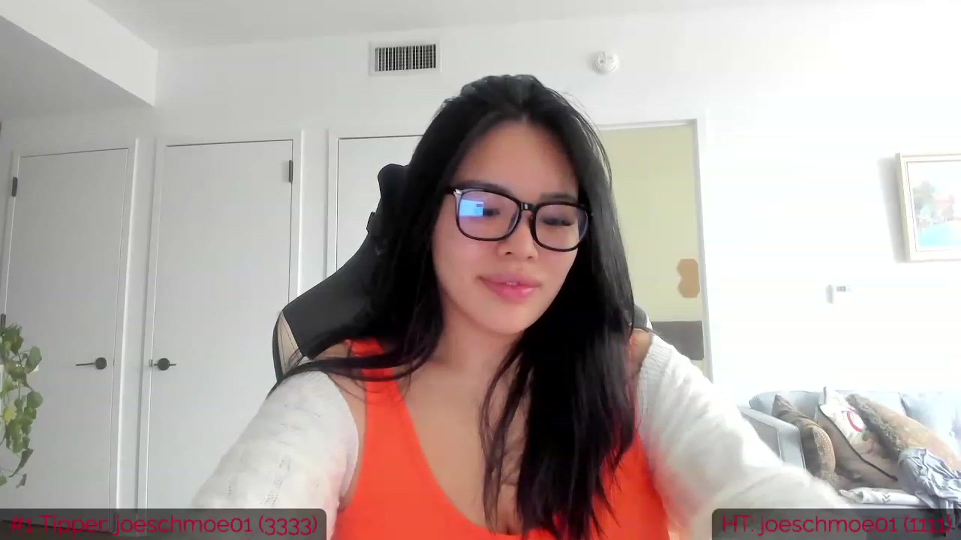 Gallery image thumbnail from DumplingHyuga's myfreecams stream on, 06/22/2023, 17:31 image 14 of 20