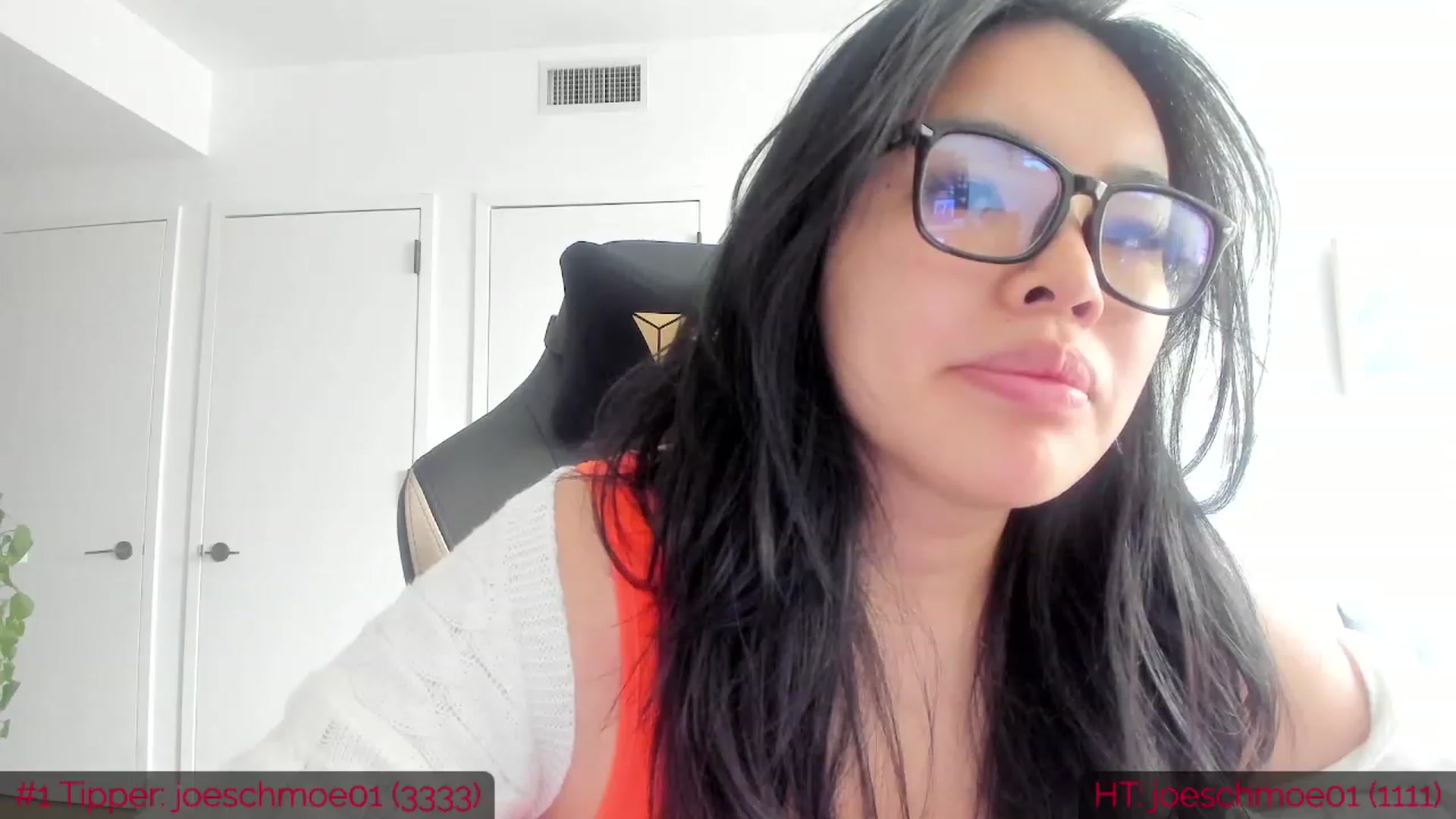 Gallery image thumbnail from DumplingHyuga's myfreecams stream on, 06/22/2023, 17:31 image 13 of 20