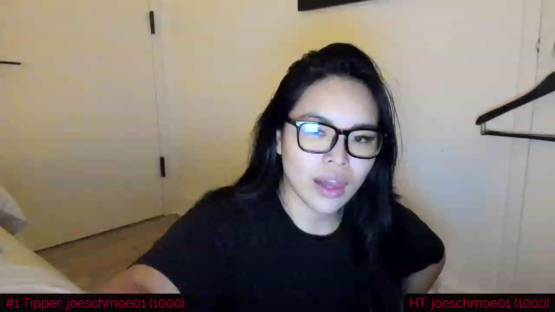 Gallery image thumbnail from DumplingHyuga's myfreecams stream on, 10/16/2023, 01:38 image 12 of 20