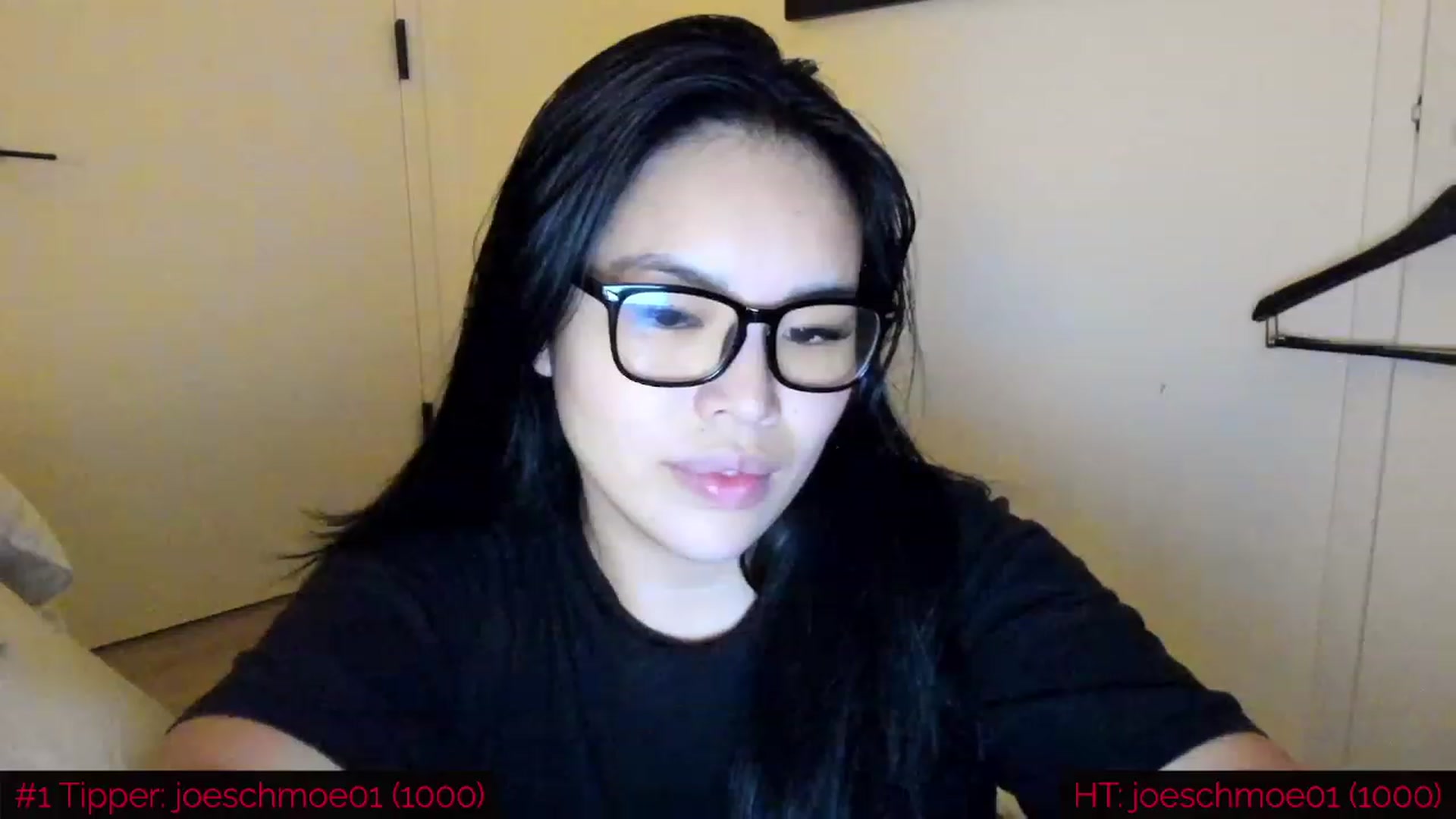 Gallery image thumbnail from DumplingHyuga's myfreecams stream on, 10/16/2023, 01:38 image 7 of 20