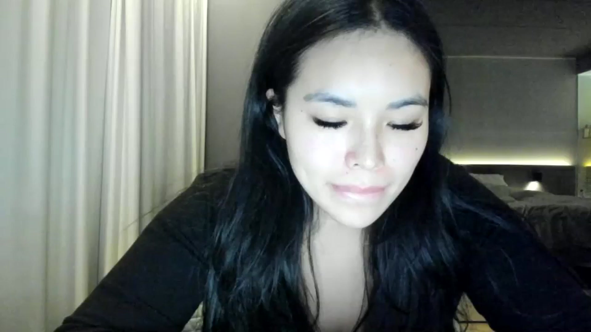 Gallery image thumbnail from DumplingHyuga's myfreecams stream on, 11/08/2023, 04:08 image 7 of 20