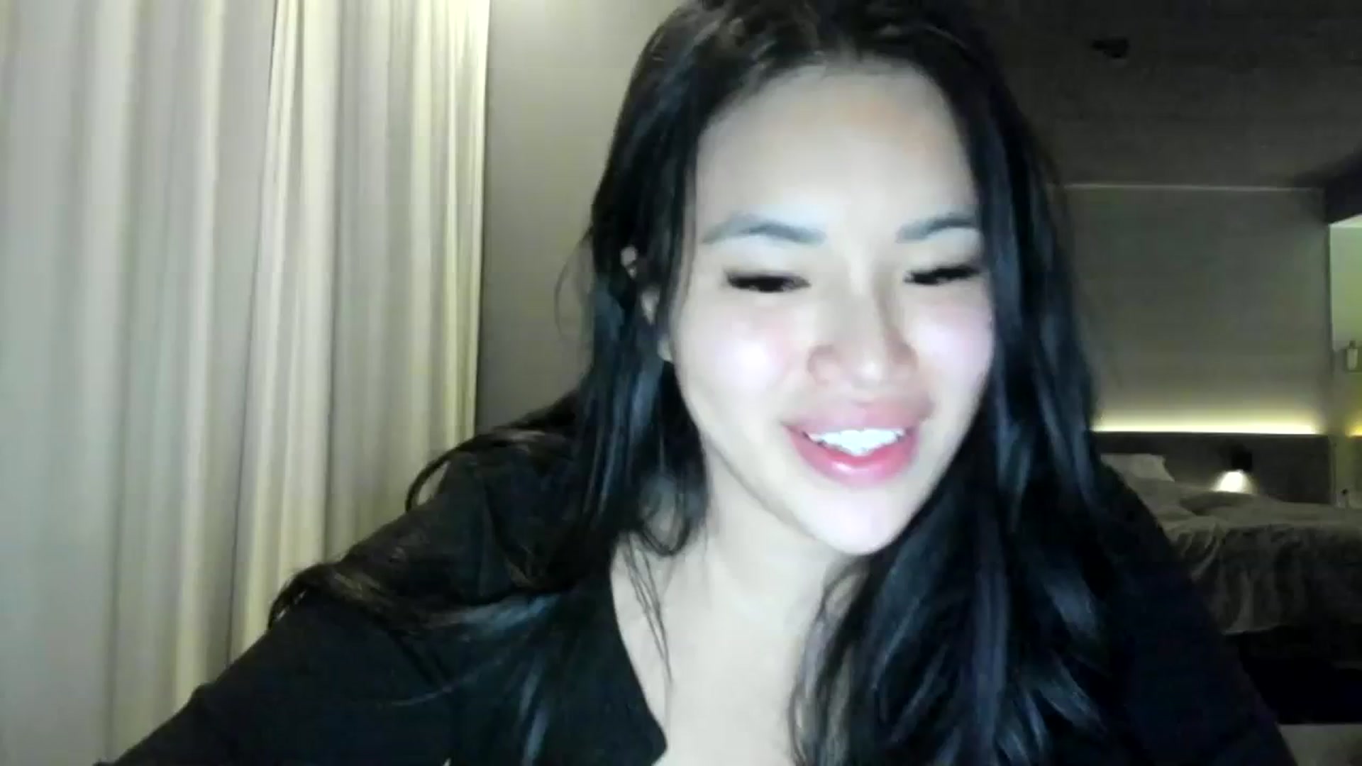 Gallery image thumbnail from DumplingHyuga's myfreecams stream on, 11/08/2023, 04:08 image 13 of 20