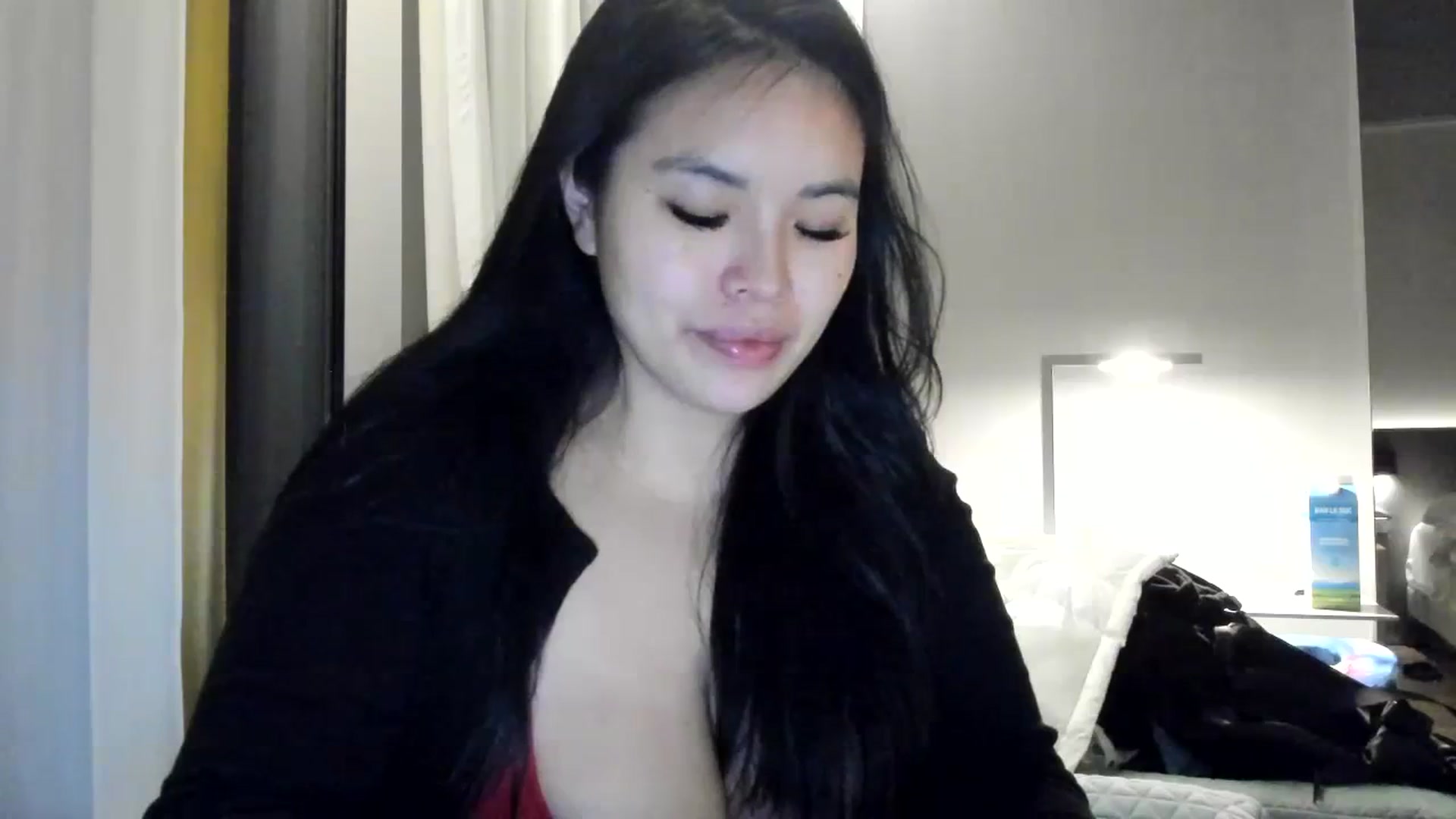 Gallery image thumbnail from DumplingHyuga's myfreecams stream on, 11/10/2023, 05:30 image 14 of 20