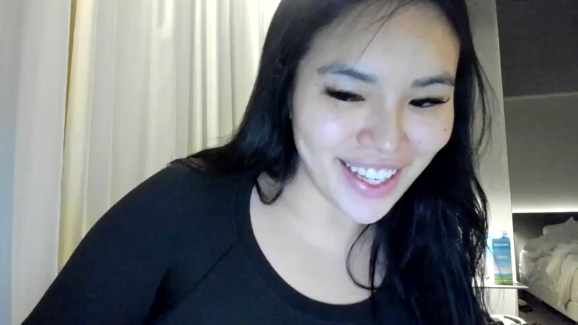 Gallery image thumbnail from DumplingHyuga's myfreecams stream on, 11/10/2023, 06:45 image 8 of 20