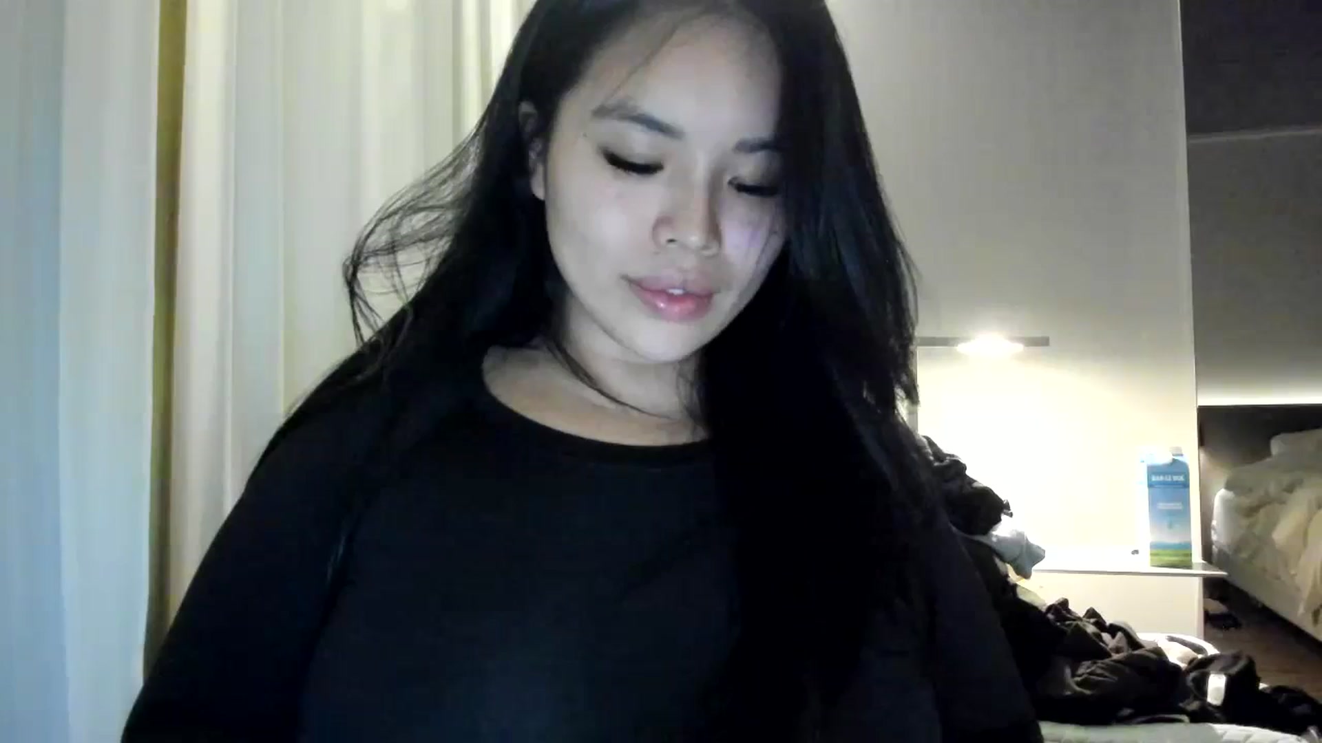 Gallery image thumbnail from DumplingHyuga's myfreecams stream on, 11/10/2023, 06:45 image 10 of 20