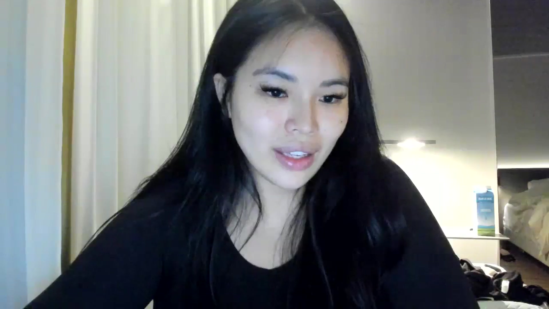 Gallery image thumbnail from DumplingHyuga's myfreecams stream on, 11/10/2023, 06:45 image 15 of 20