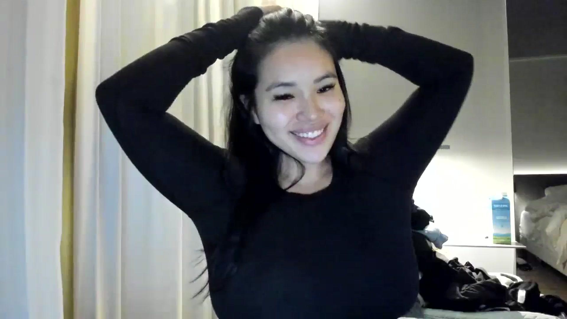 Gallery image thumbnail from DumplingHyuga's myfreecams stream on, 11/10/2023, 06:45 image 9 of 20