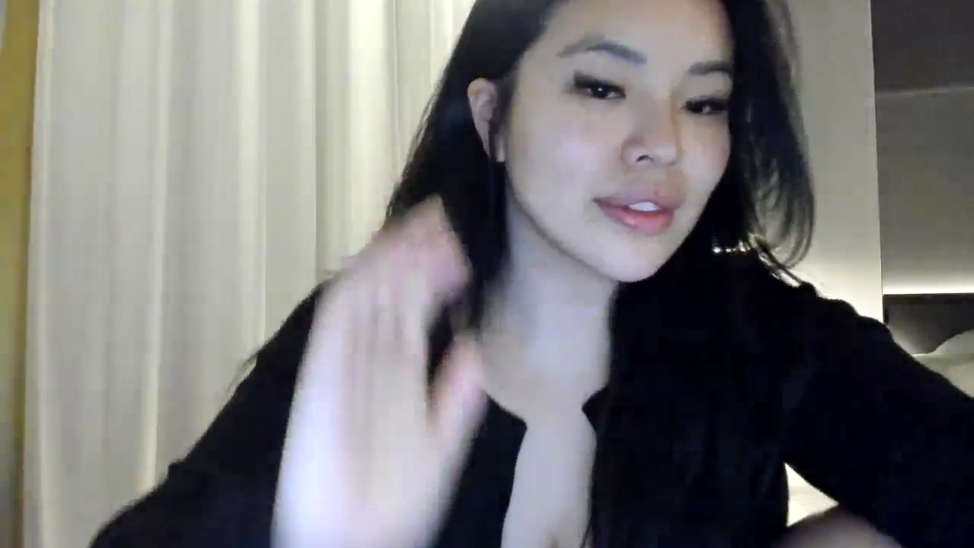 Gallery image thumbnail from DumplingHyuga's myfreecams stream on, 11/13/2023, 04:55 image 16 of 20