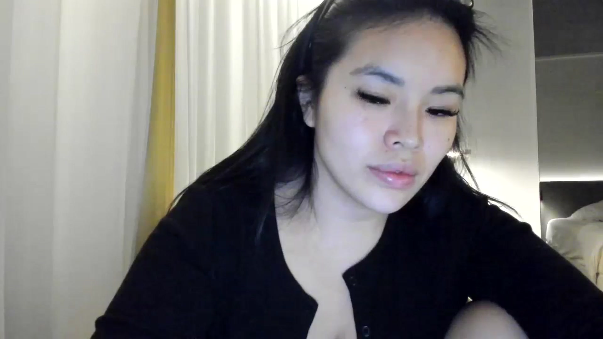 Gallery image thumbnail from DumplingHyuga's myfreecams stream on, 11/13/2023, 04:55 image 12 of 20