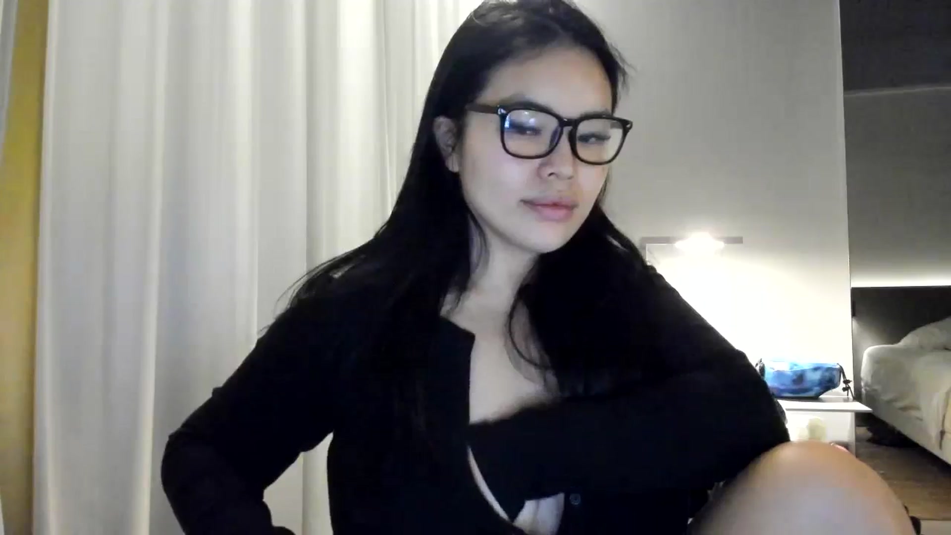 Gallery image thumbnail from DumplingHyuga's myfreecams stream on, 11/13/2023, 04:55 image 13 of 20