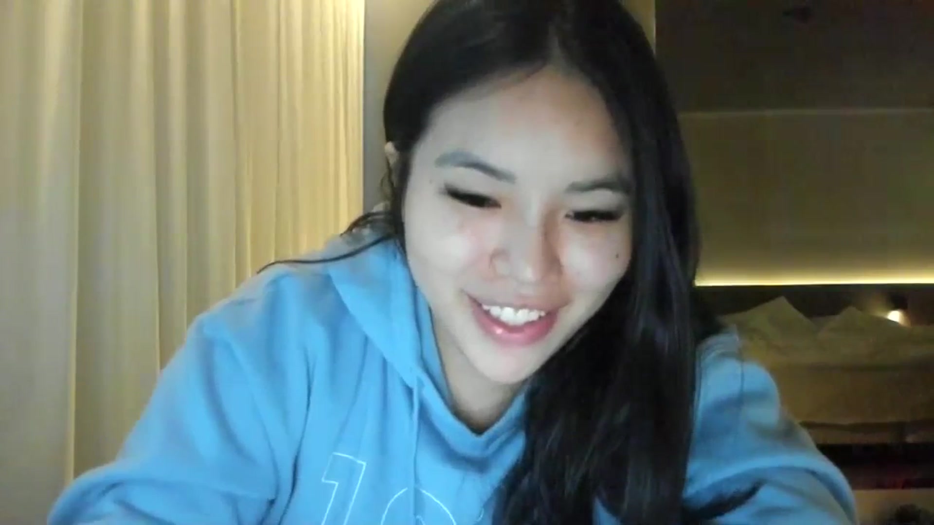 Gallery image thumbnail from DumplingHyuga's myfreecams stream on, 11/14/2023, 07:27 image 9 of 20