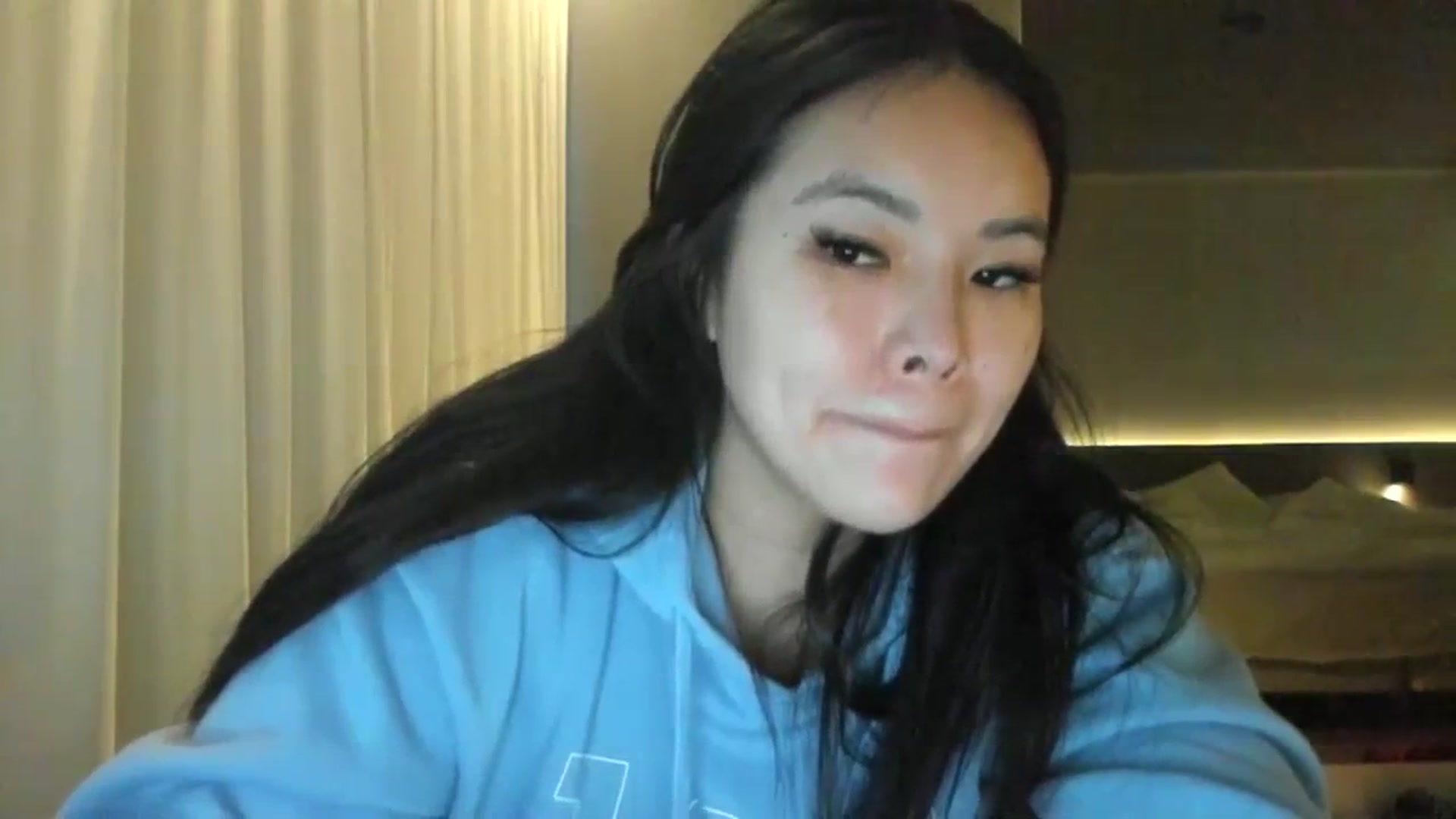 Gallery image thumbnail from DumplingHyuga's myfreecams stream on, 11/14/2023, 07:27 image 7 of 20