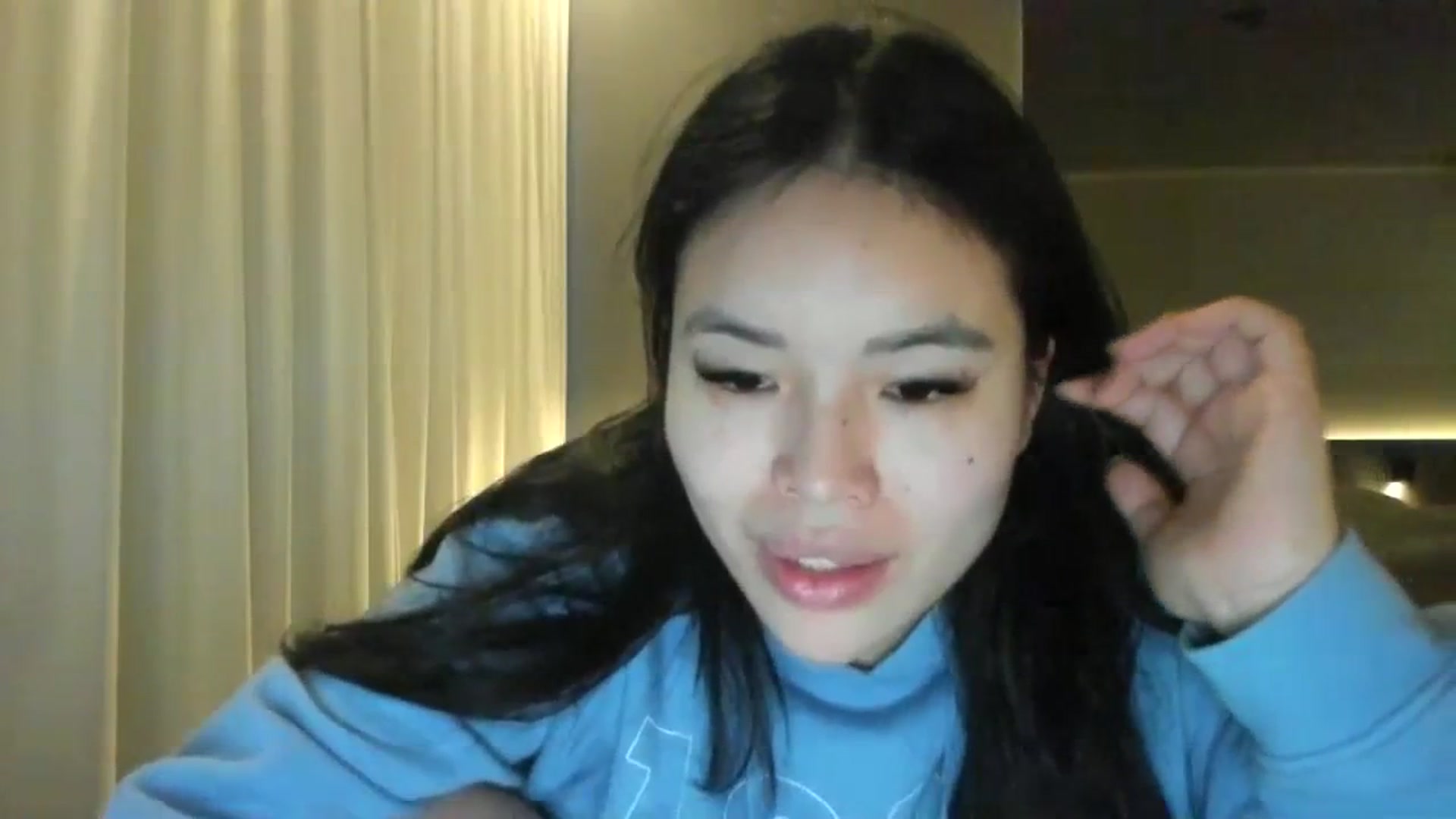 Gallery image thumbnail from DumplingHyuga's myfreecams stream on, 11/14/2023, 07:27 image 3 of 20