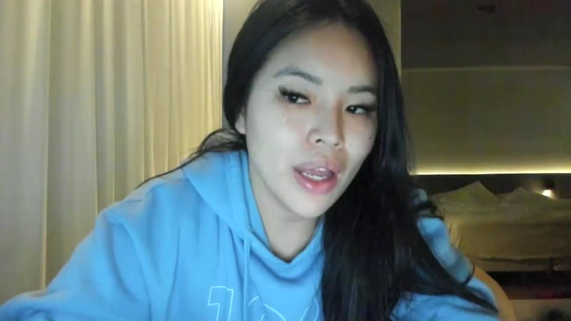 Gallery image thumbnail from DumplingHyuga's myfreecams stream on, 11/14/2023, 07:27 image 8 of 20