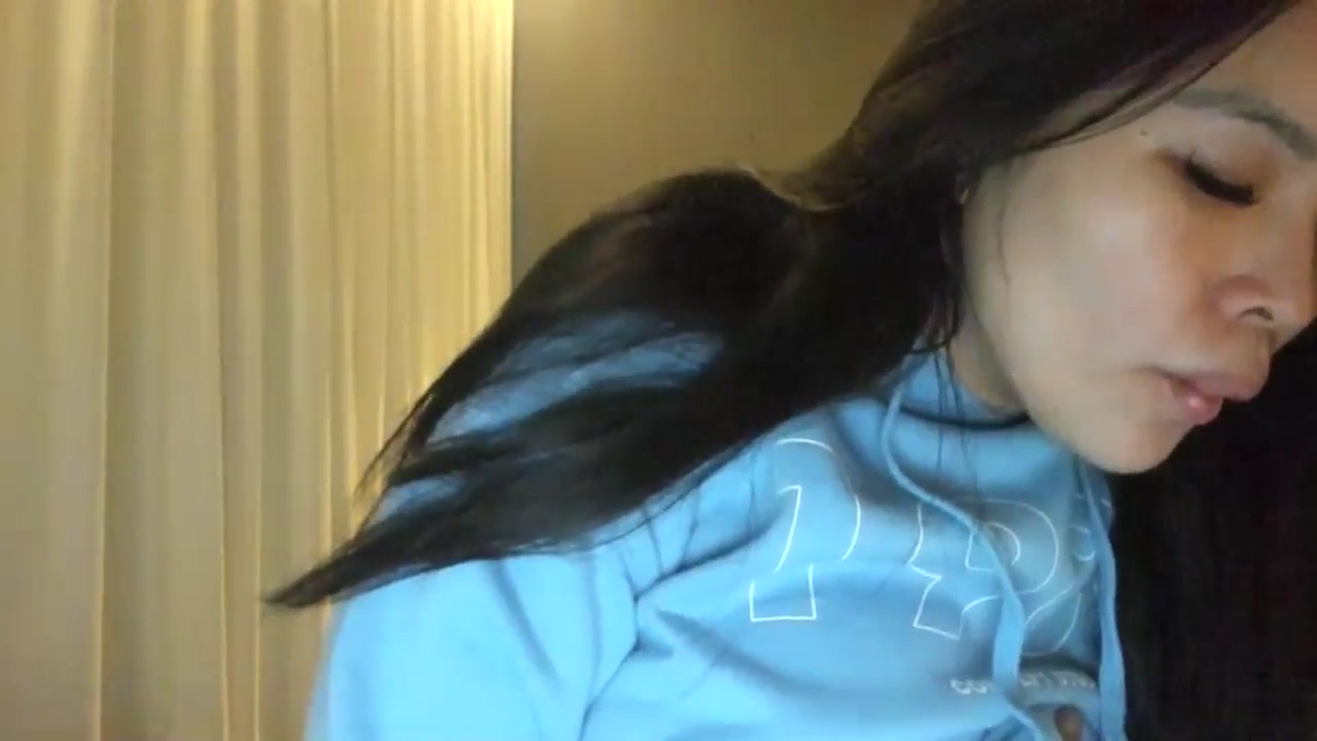 Gallery image thumbnail from DumplingHyuga's myfreecams stream on, 11/14/2023, 07:27 image 2 of 20
