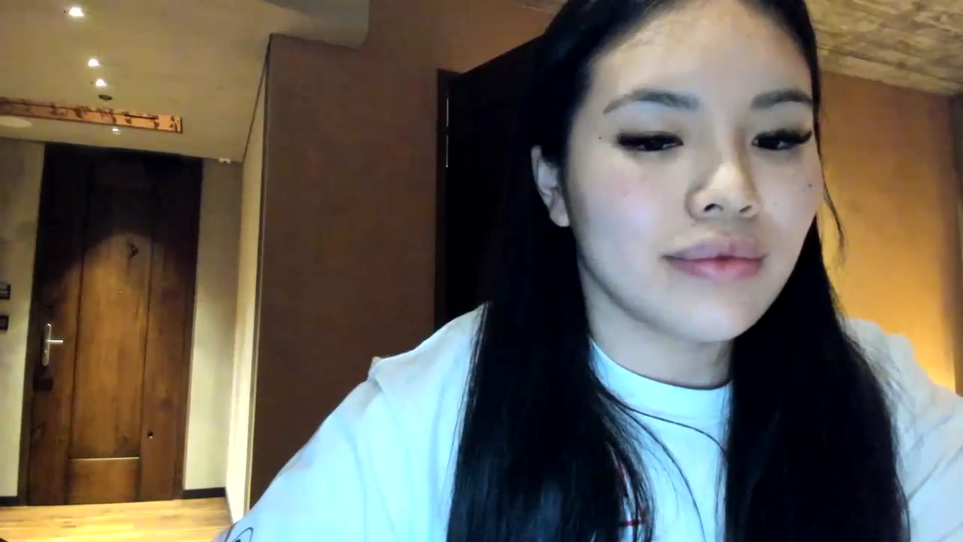Gallery image thumbnail from DumplingHyuga's myfreecams stream on, 12/01/2023, 03:28 image 18 of 20