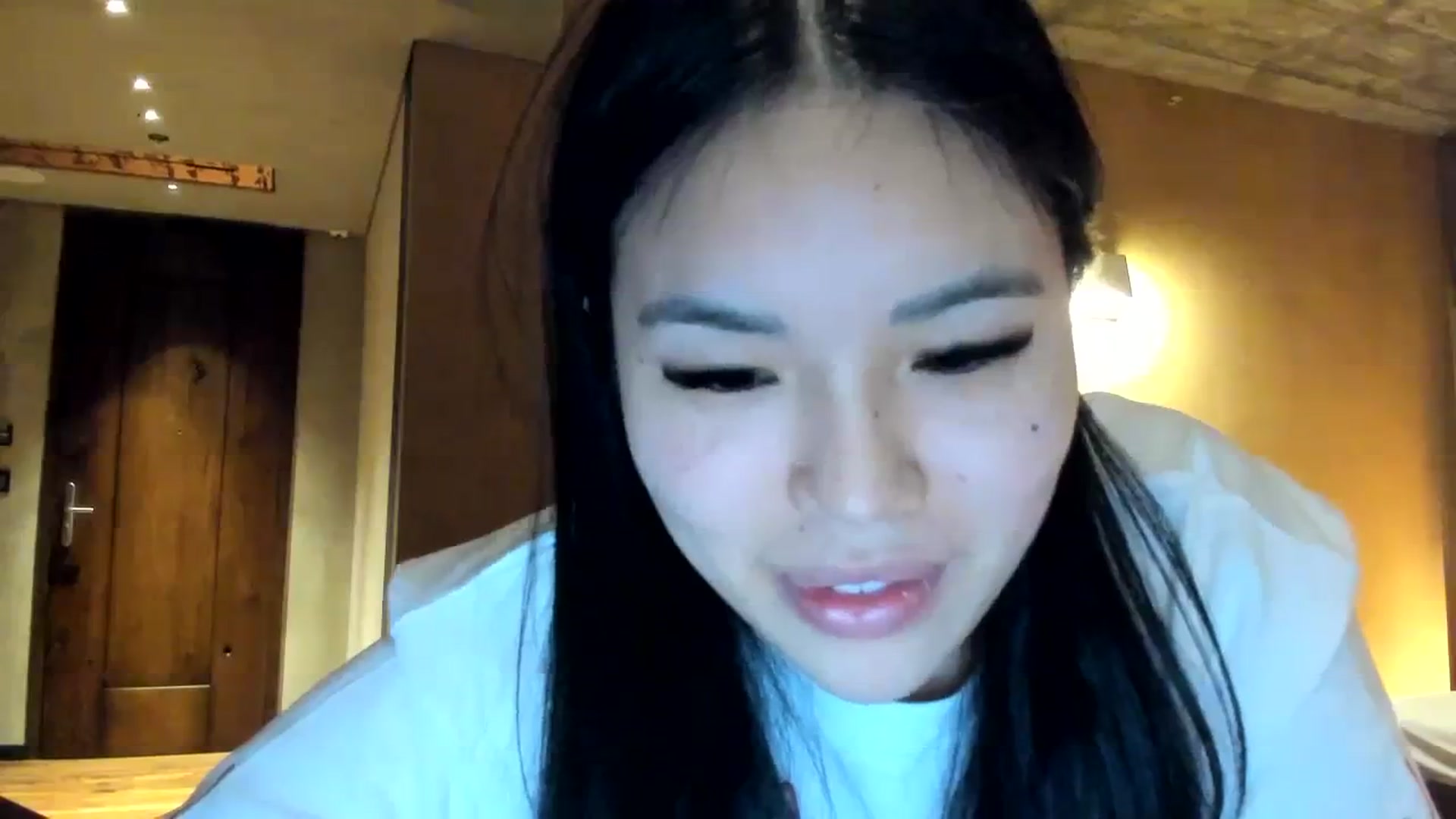 Gallery image thumbnail from DumplingHyuga's myfreecams stream on, 12/01/2023, 03:28 image 10 of 20