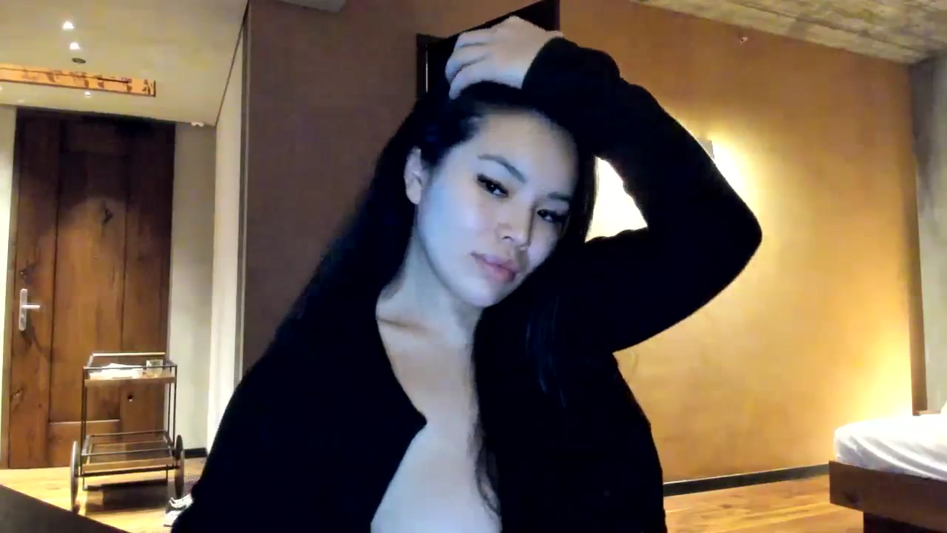 Gallery image thumbnail from DumplingHyuga's myfreecams stream on, 12/03/2023, 02:00 image 18 of 20