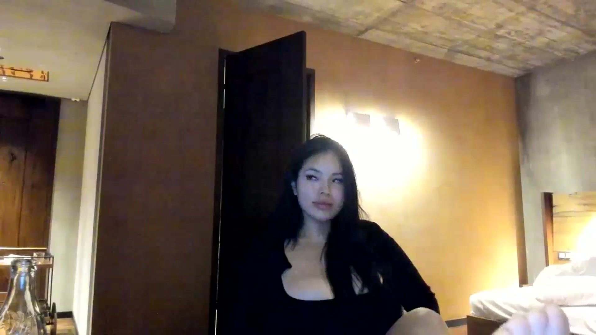 Gallery image thumbnail from DumplingHyuga's myfreecams stream on, 12/03/2023, 03:59 image 13 of 20