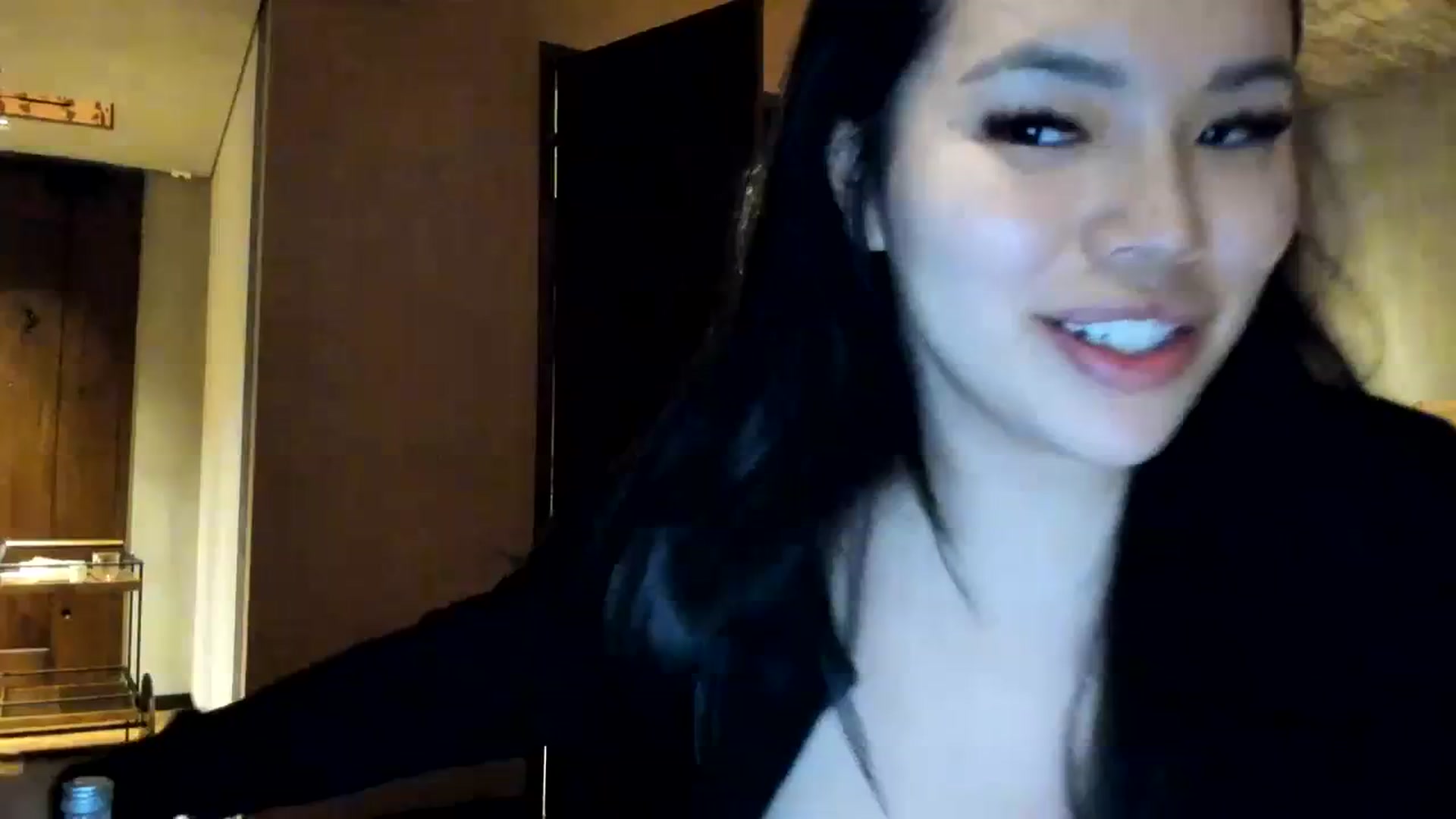 Gallery image thumbnail from DumplingHyuga's myfreecams stream on, 12/03/2023, 03:59 image 1 of 20