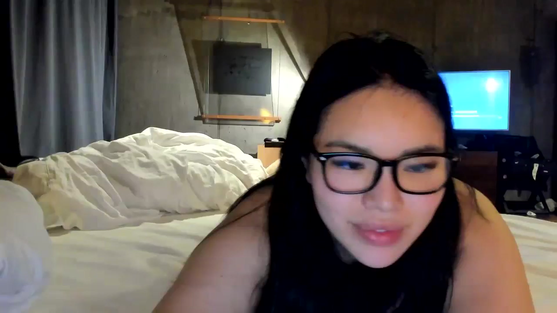 Gallery image thumbnail from DumplingHyuga's myfreecams stream on, 12/04/2023, 04:13 image 12 of 20