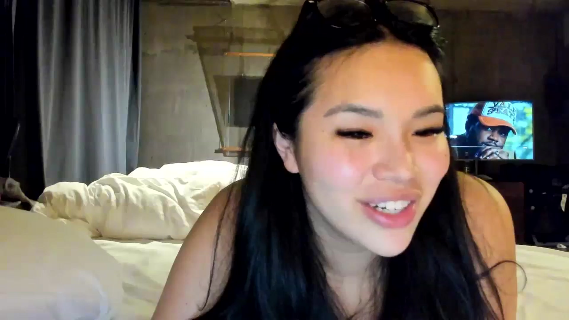 Gallery image thumbnail from DumplingHyuga's myfreecams stream on, 12/04/2023, 04:13 image 20 of 20