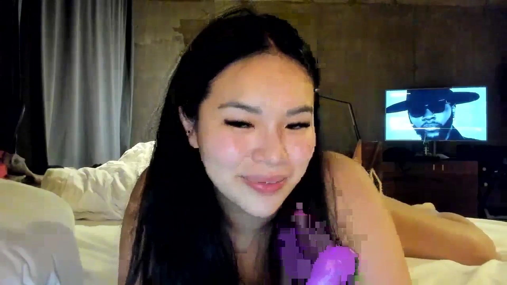 Gallery image thumbnail from DumplingHyuga's myfreecams stream on, 12/04/2023, 04:13 image 16 of 20