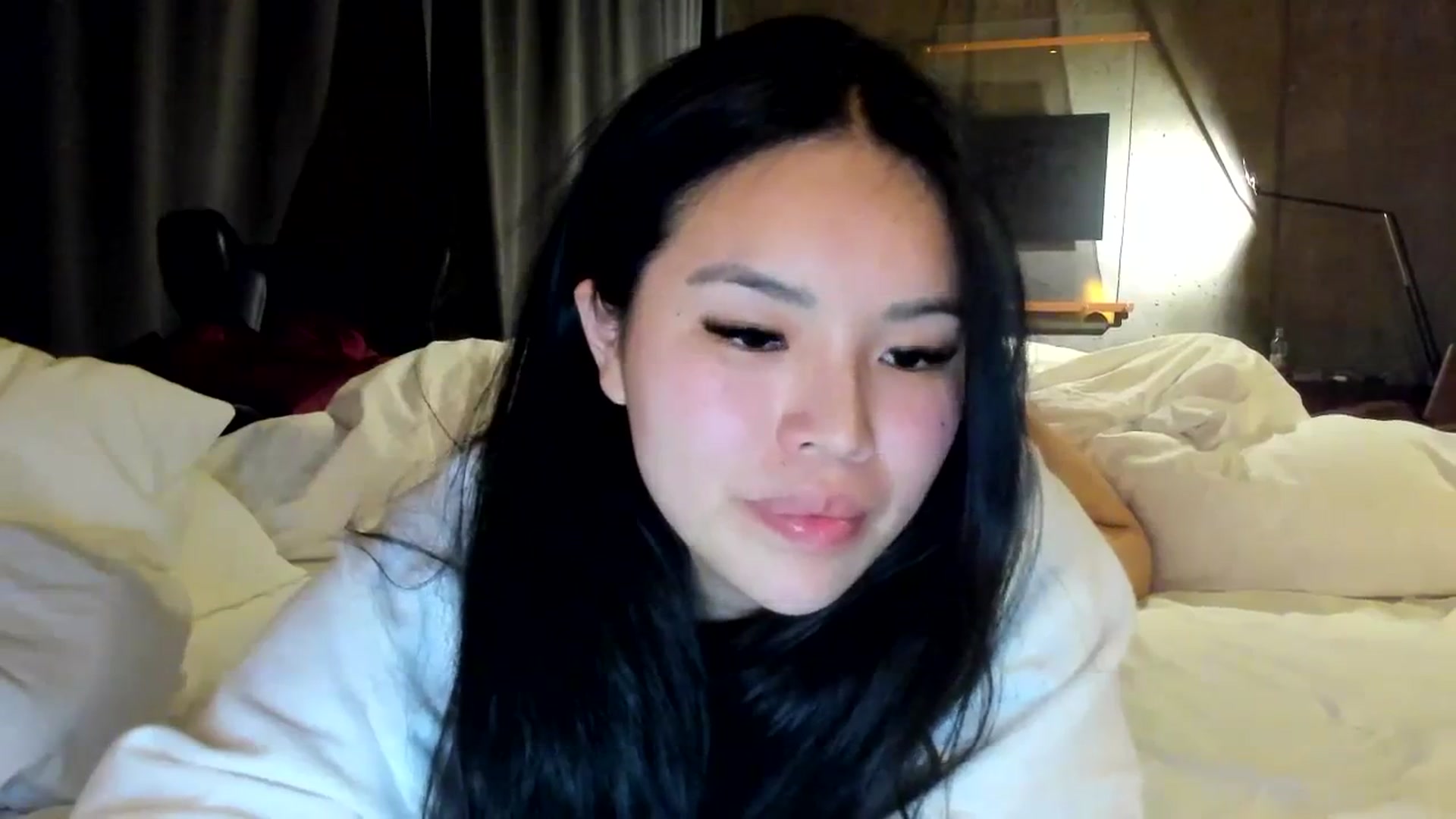 Gallery image thumbnail from DumplingHyuga's myfreecams stream on, 12/05/2023, 04:14 image 11 of 20