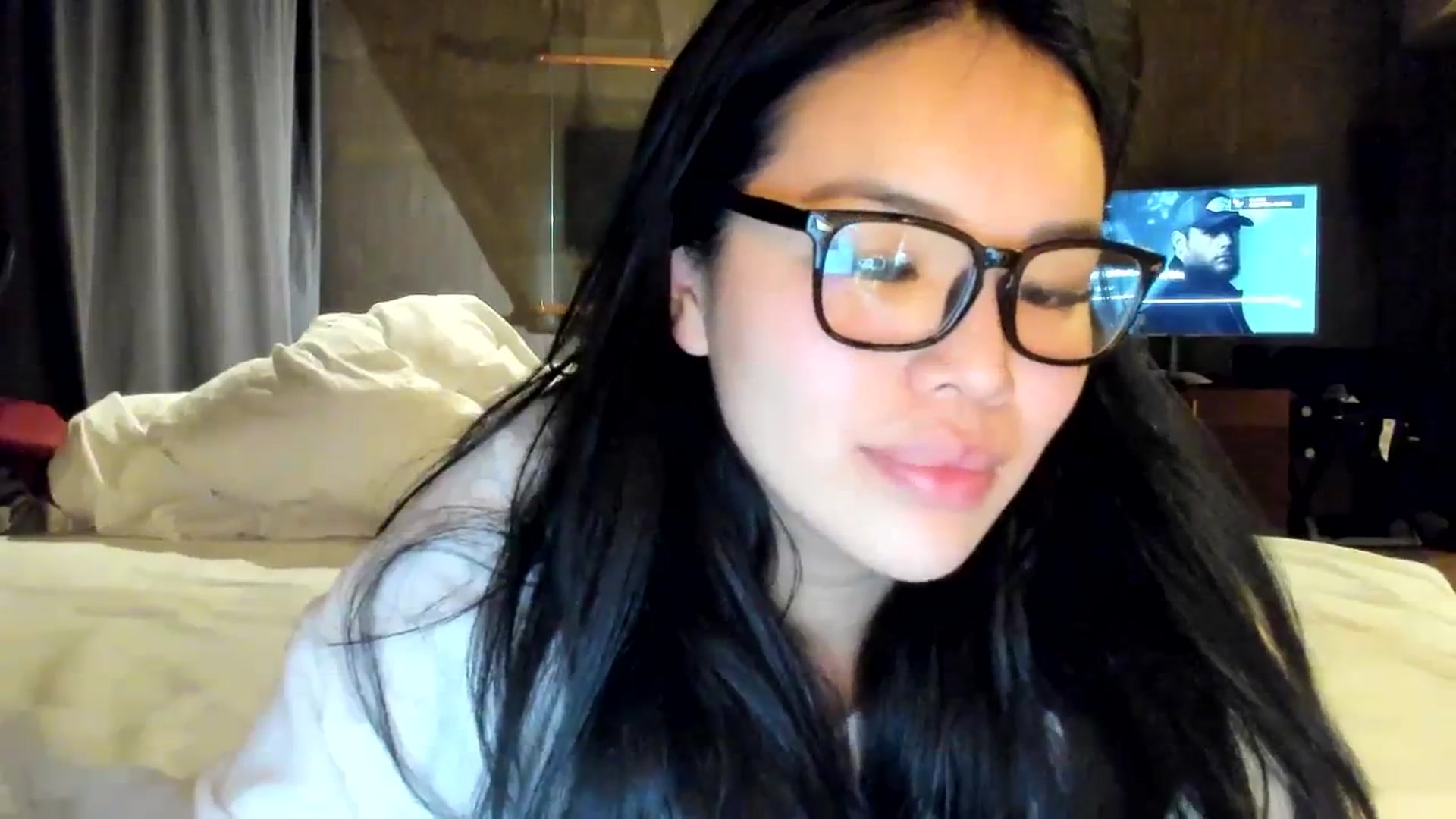 Gallery image thumbnail from DumplingHyuga's myfreecams stream on, 12/05/2023, 04:37 image 19 of 20