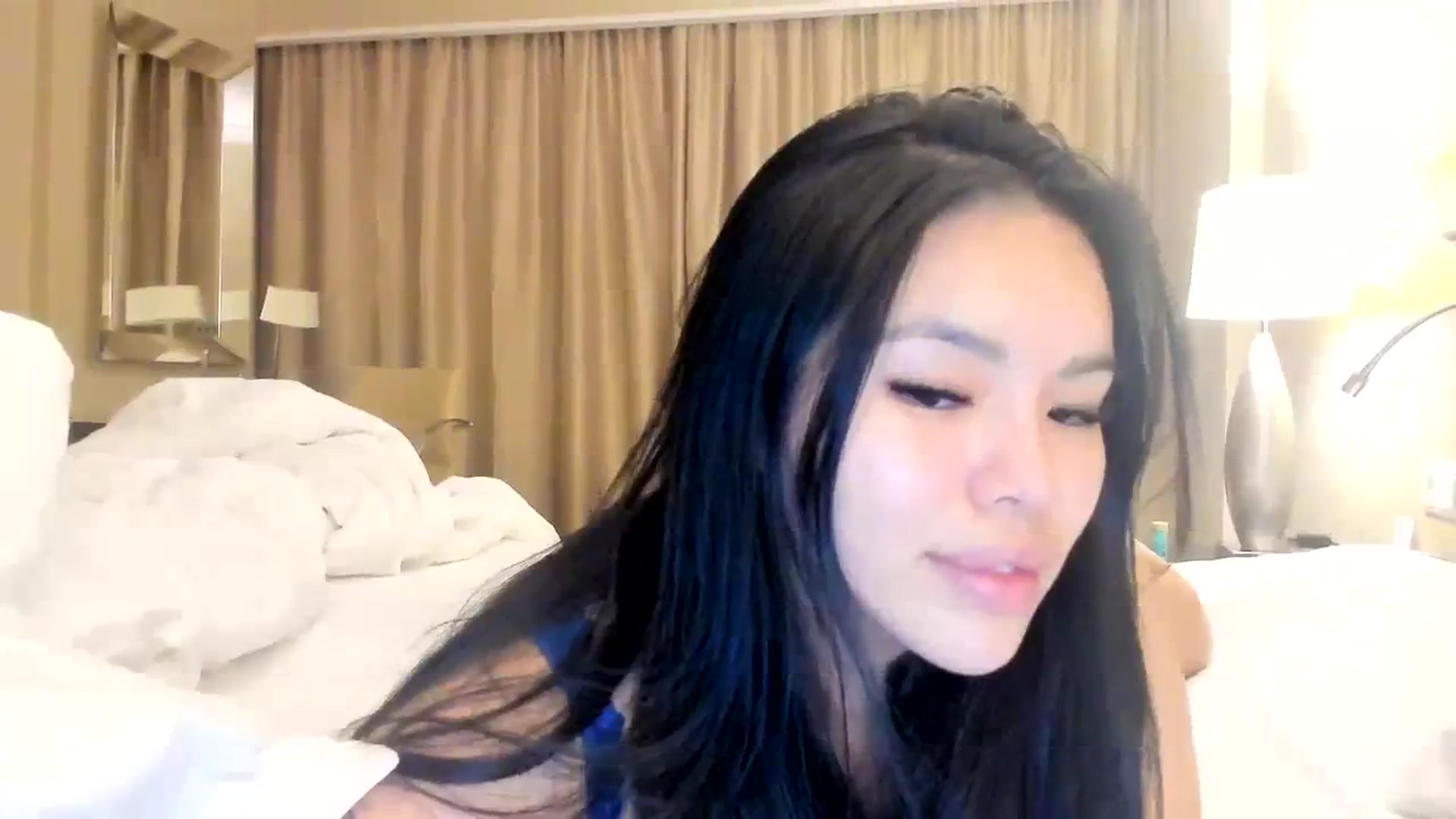Gallery image thumbnail from DumplingHyuga's myfreecams stream on, 12/07/2023, 03:57 image 3 of 20