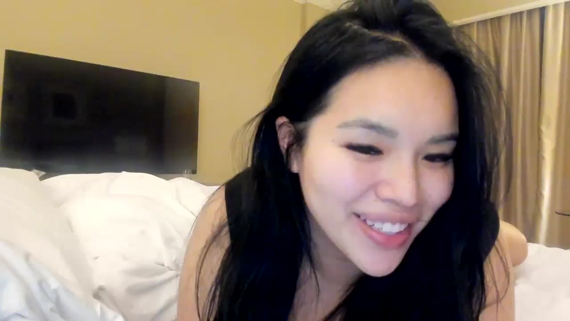 Gallery image thumbnail from DumplingHyuga's myfreecams stream on, 12/09/2023, 03:20 image 7 of 20