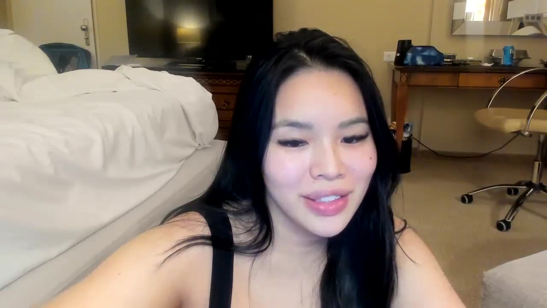 Gallery image thumbnail from DumplingHyuga's myfreecams stream on, 12/09/2023, 04:12 image 2 of 20