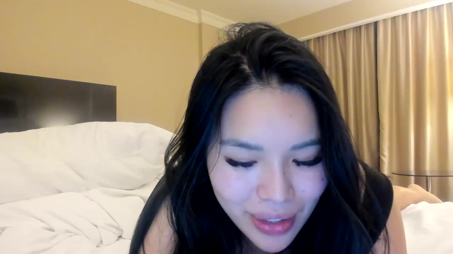 Gallery image thumbnail from DumplingHyuga's myfreecams stream on, 12/09/2023, 04:12 image 14 of 20