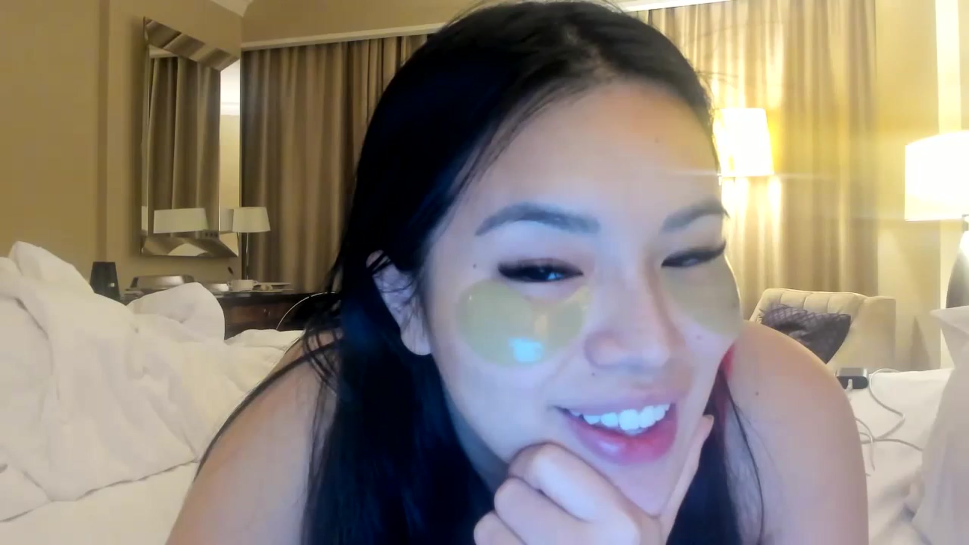 Gallery image thumbnail from DumplingHyuga's myfreecams stream on, 12/11/2023, 03:41 image 10 of 20