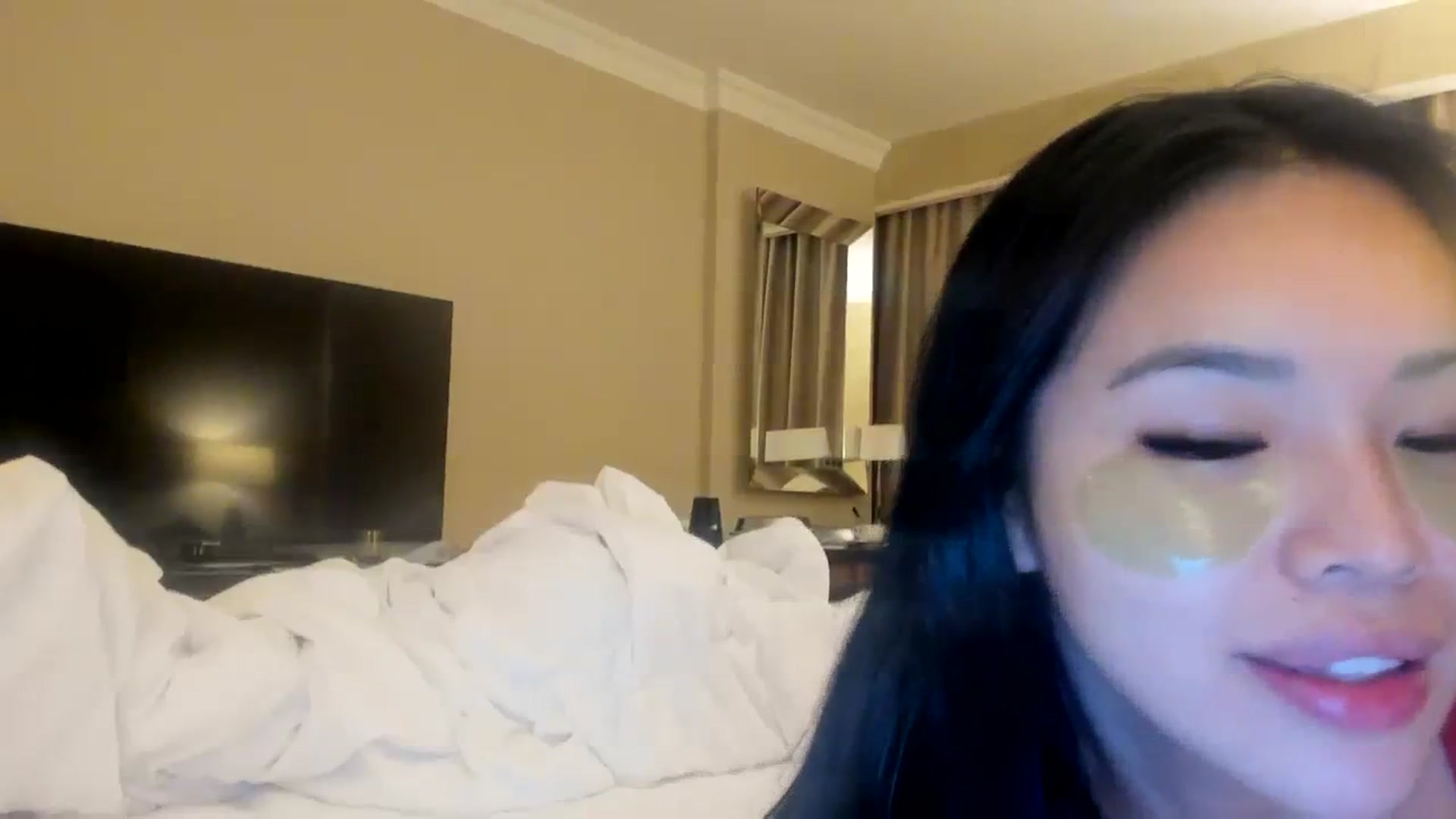 Gallery image thumbnail from DumplingHyuga's myfreecams stream on, 12/11/2023, 03:41 image 9 of 20
