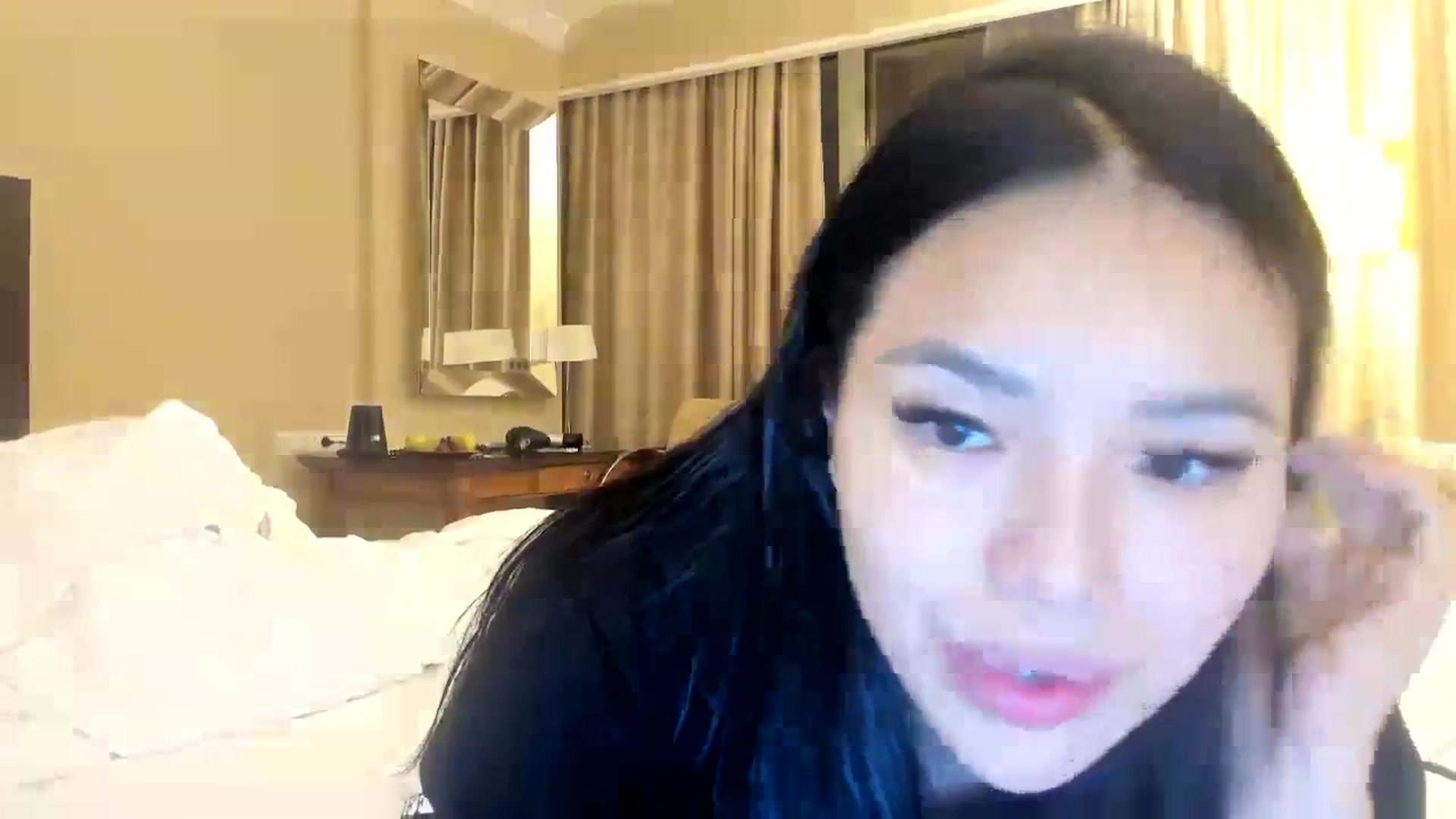 Gallery image thumbnail from DumplingHyuga's myfreecams stream on, 12/11/2023, 04:46 image 13 of 20