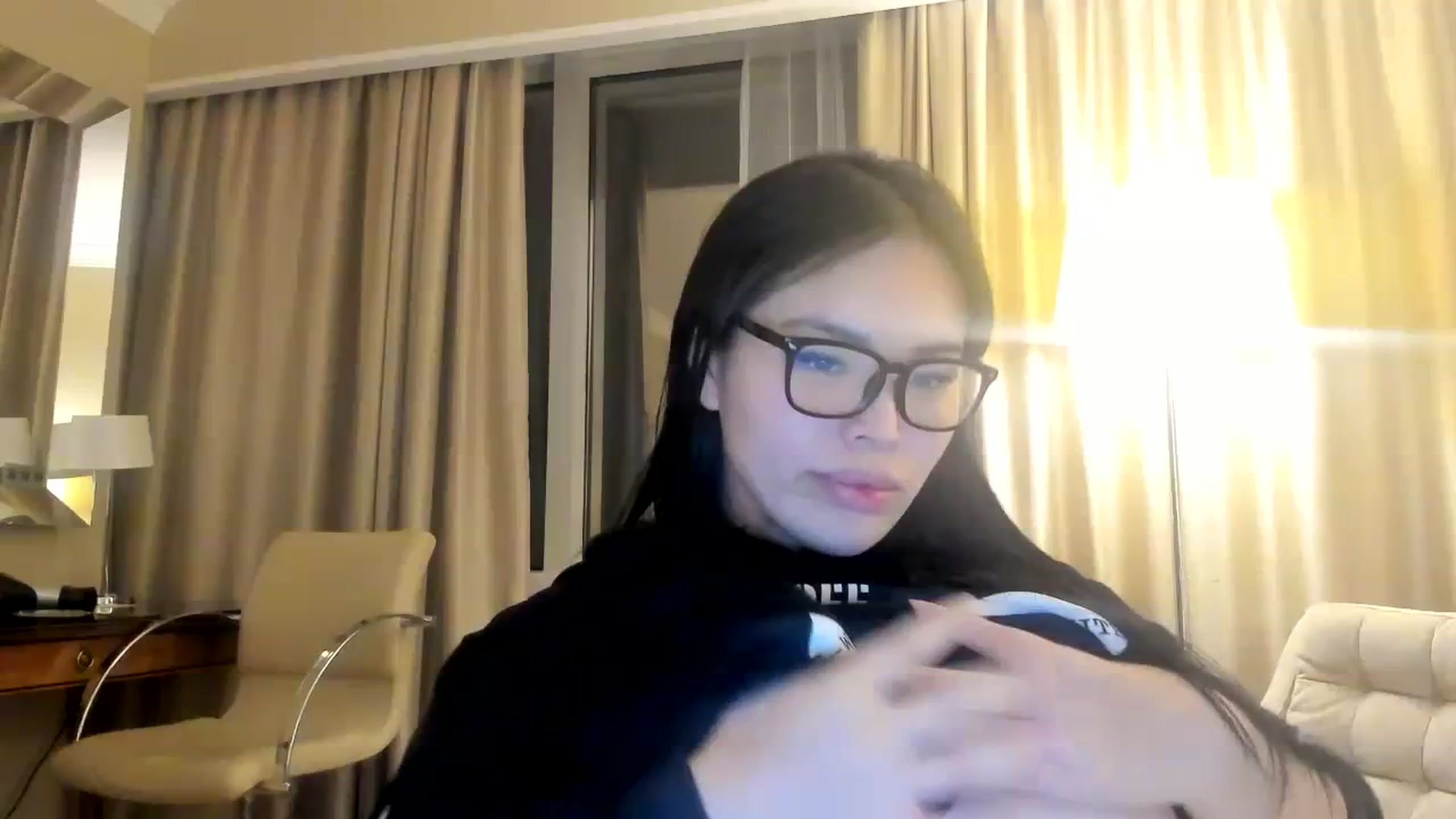 Gallery image thumbnail from DumplingHyuga's myfreecams stream on, 12/11/2023, 04:46 image 5 of 20